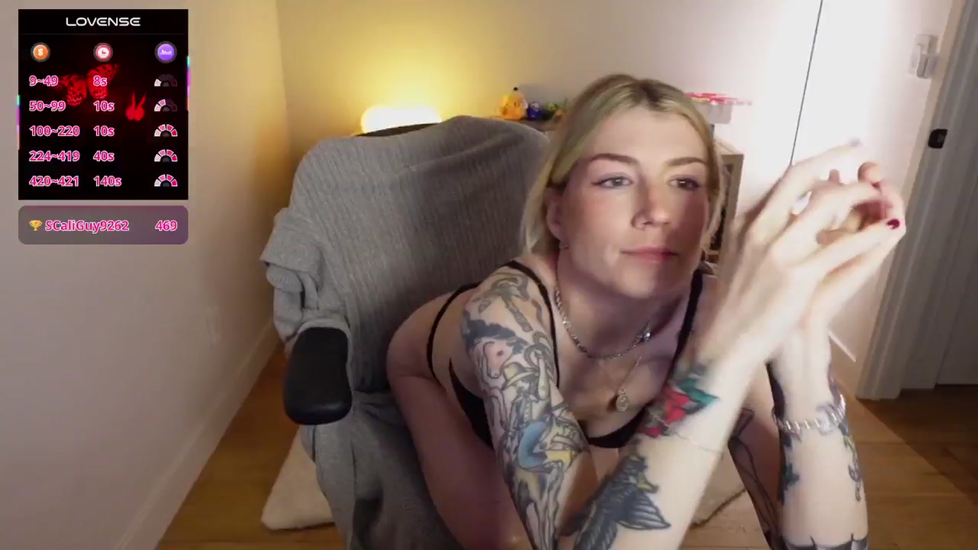Gallery image thumbnail from stoney_fox's myfreecams stream on, 11/10/2025, 06:26 image 3 of 20