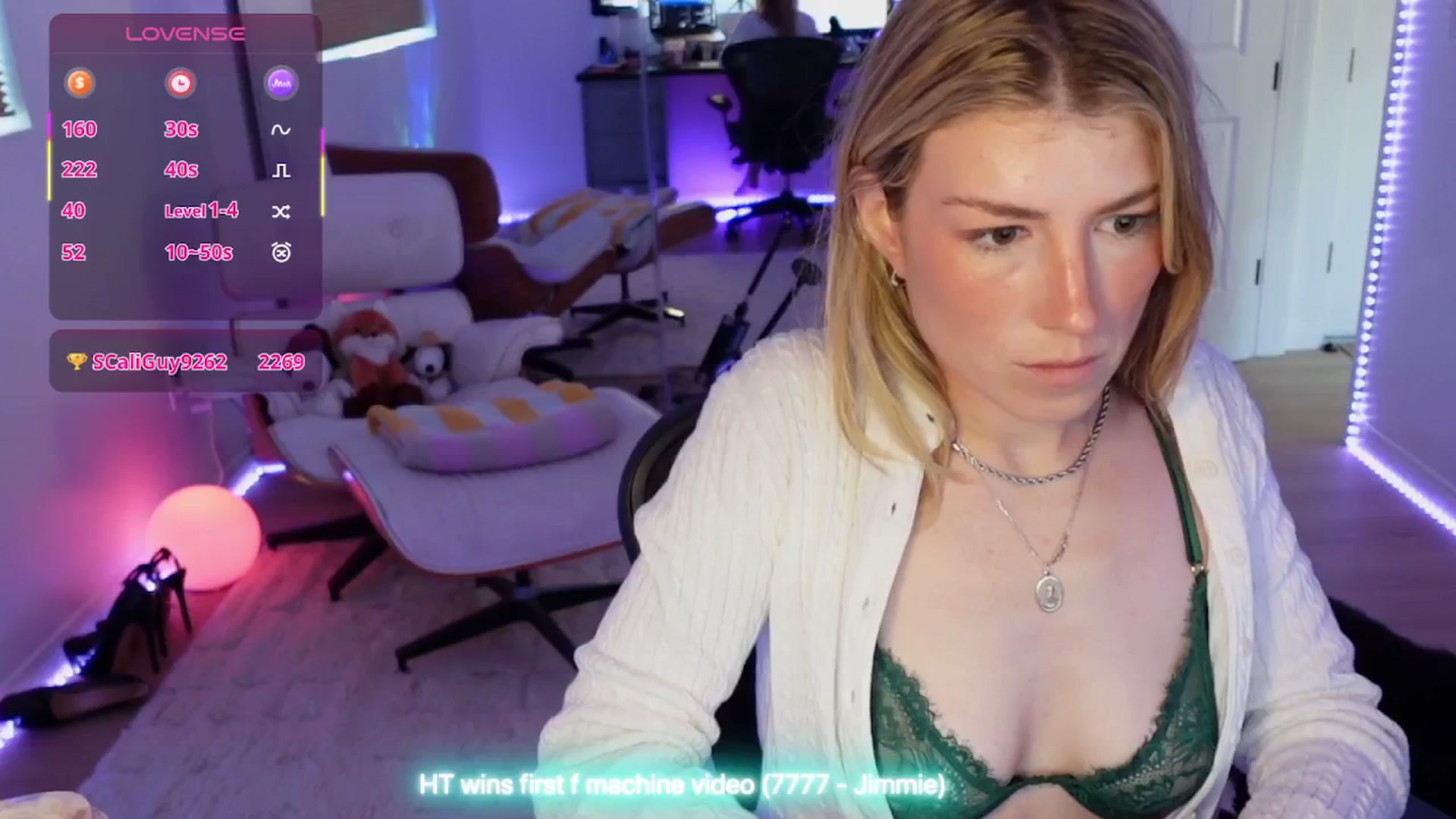 Gallery image thumbnail from stoney_fox's myfreecams stream on, 11/19/2025, 24:18 image 12 of 20
