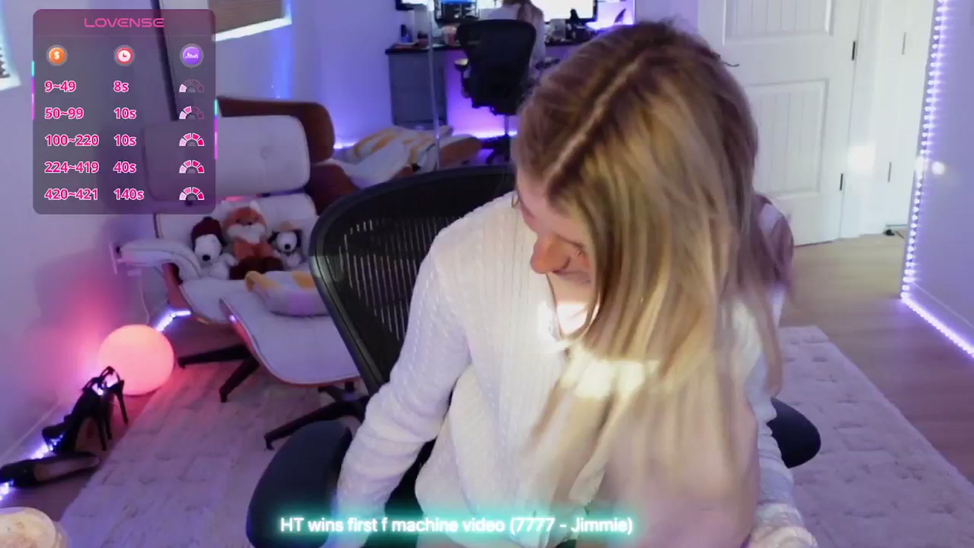 Gallery image thumbnail from stoney_fox's myfreecams stream on, 11/19/2025, 24:18 image 3 of 20
