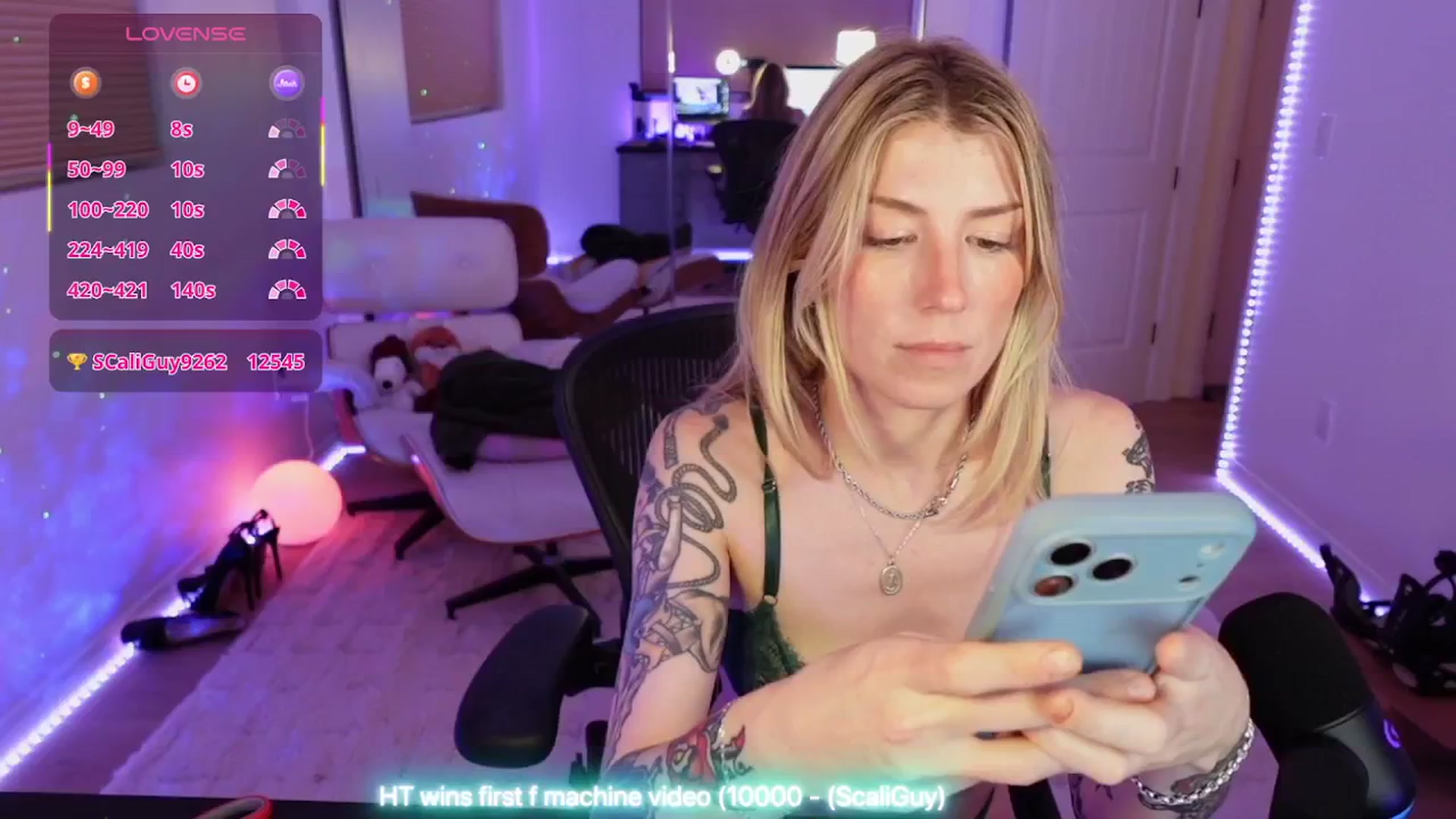 Gallery image thumbnail from stoney_fox's myfreecams stream on, 11/19/2025, 05:37 image 11 of 20