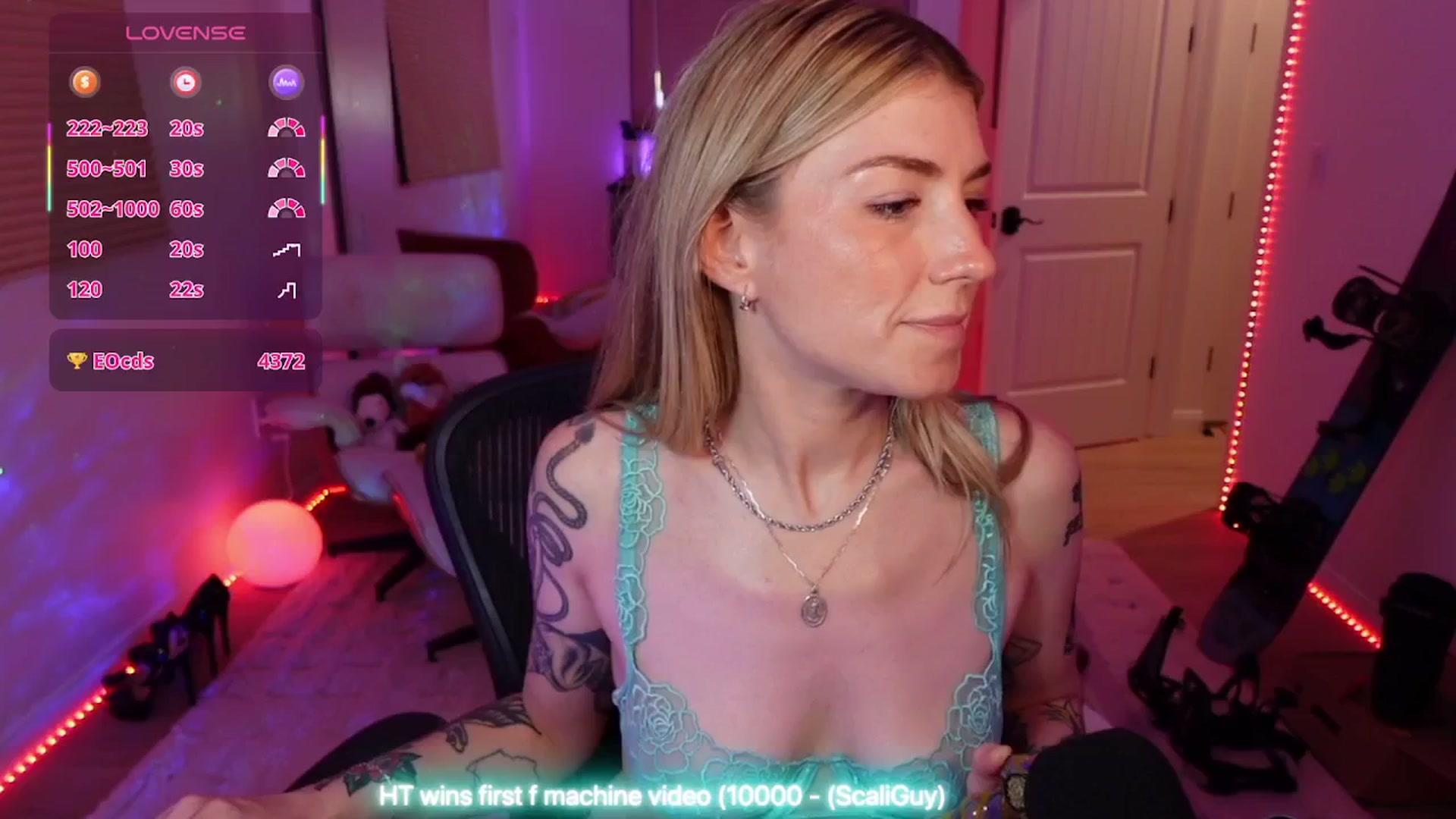 Gallery image thumbnail from stoney_fox's myfreecams stream on, 11/21/2025, 05:50 image 14 of 20