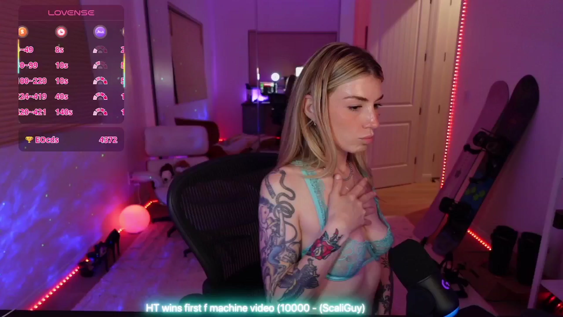 Gallery image thumbnail from stoney_fox's myfreecams stream on, 11/21/2025, 07:03 image 18 of 20