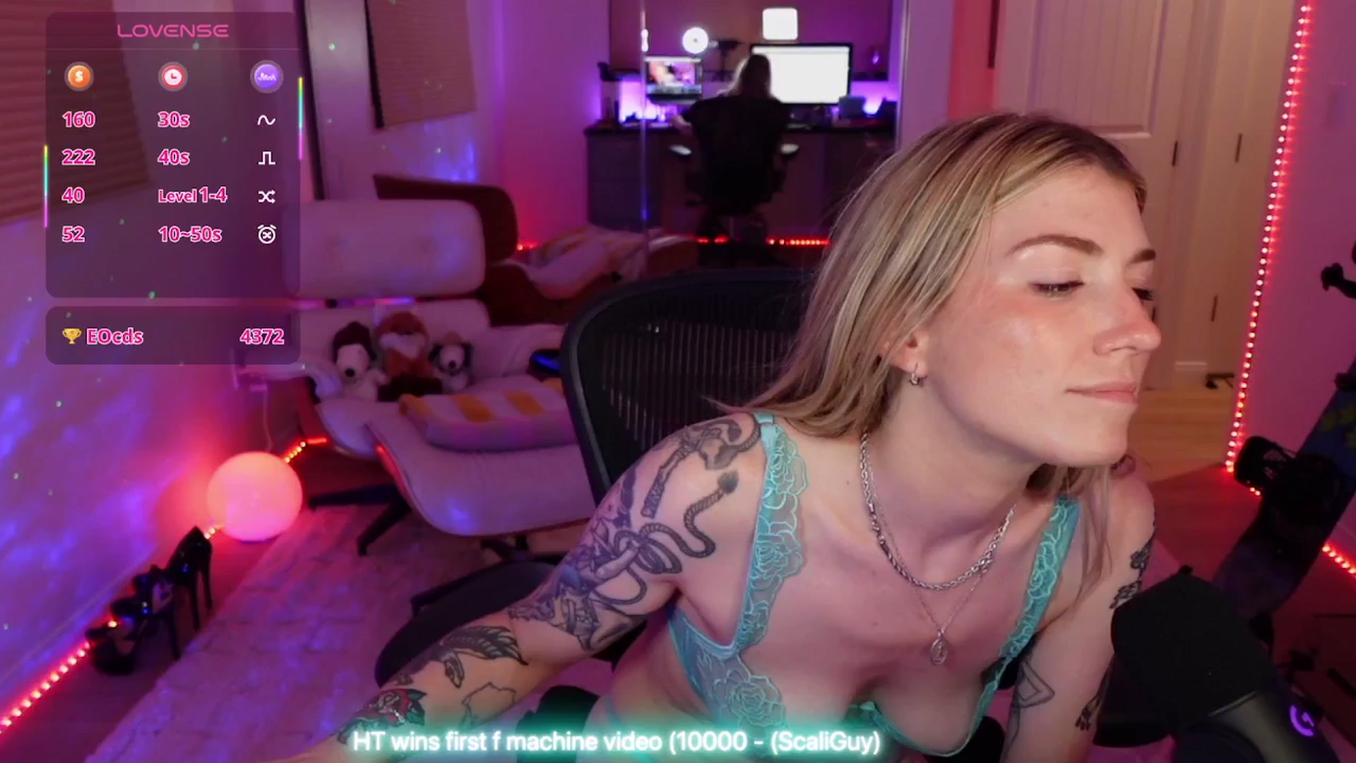 Gallery image thumbnail from stoney_fox's myfreecams stream on, 11/21/2025, 07:03 image 1 of 20