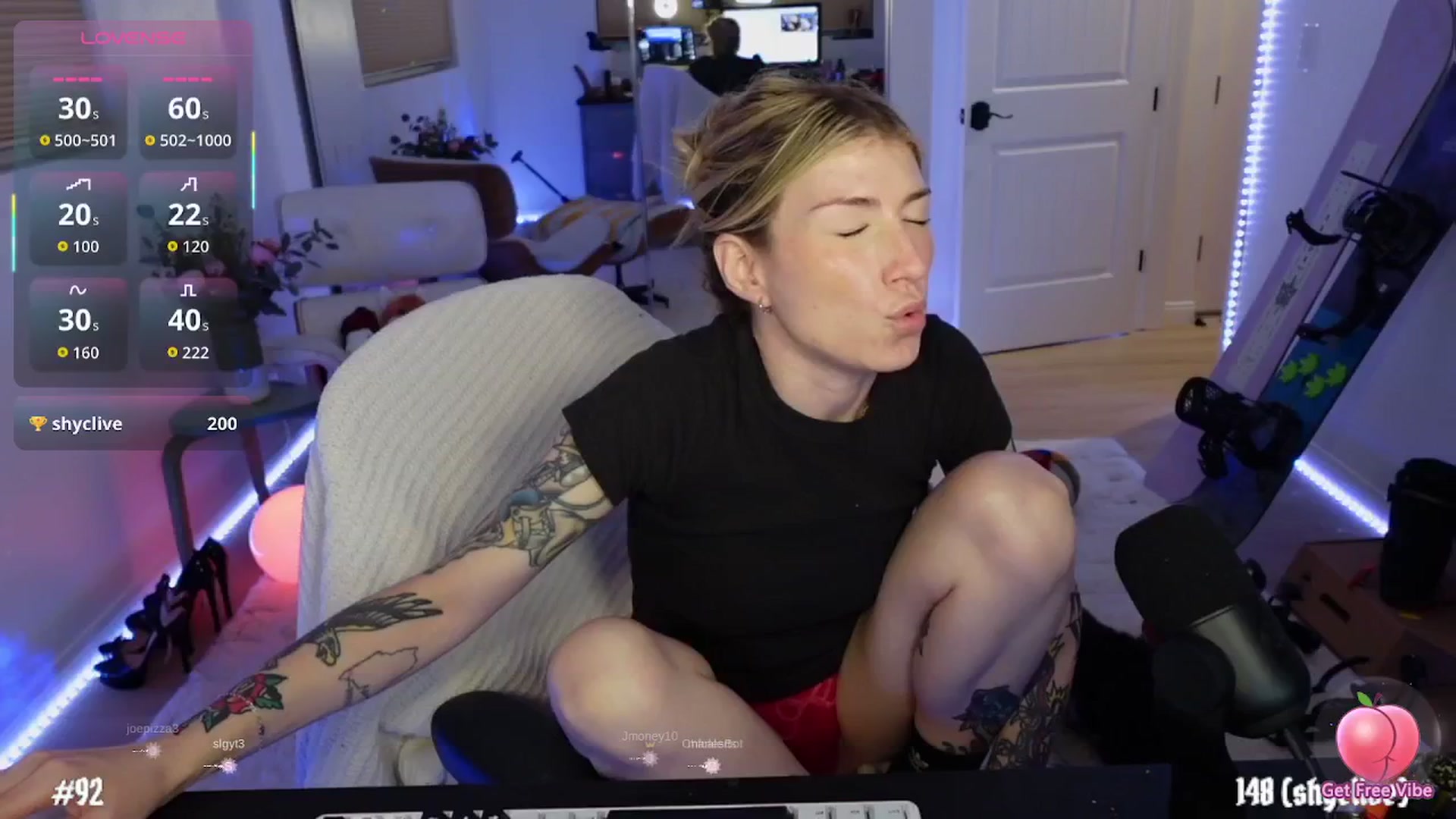 Gallery image thumbnail from stoney_fox's myfreecams stream on, 11/24/2025, 04:13 image 12 of 20