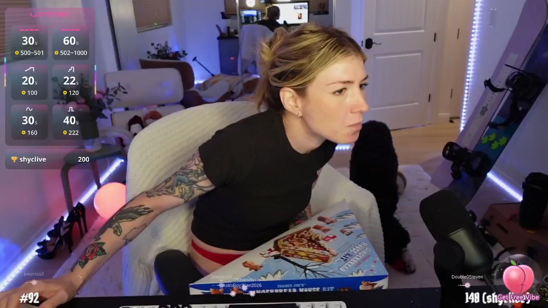 Gallery image thumbnail from stoney_fox's myfreecams stream on, 11/24/2025, 04:13 image 14 of 20