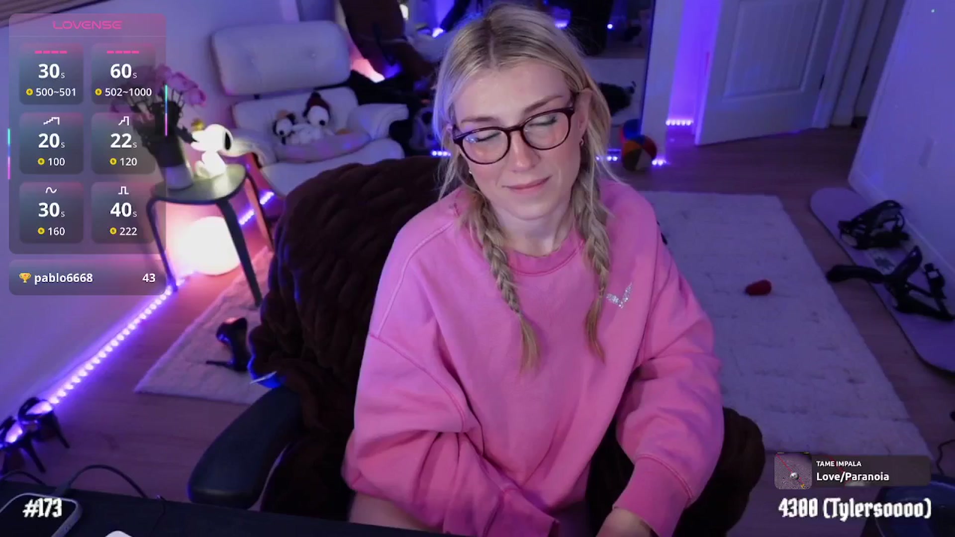 Gallery image thumbnail from stoney_fox's myfreecams stream on, 01/16/2026, 08:34 image 4 of 20