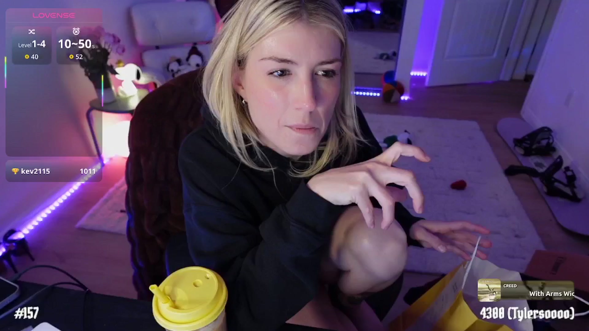 Gallery image thumbnail from stoney_fox's myfreecams stream on, 01/17/2026, 03:07 image 16 of 20