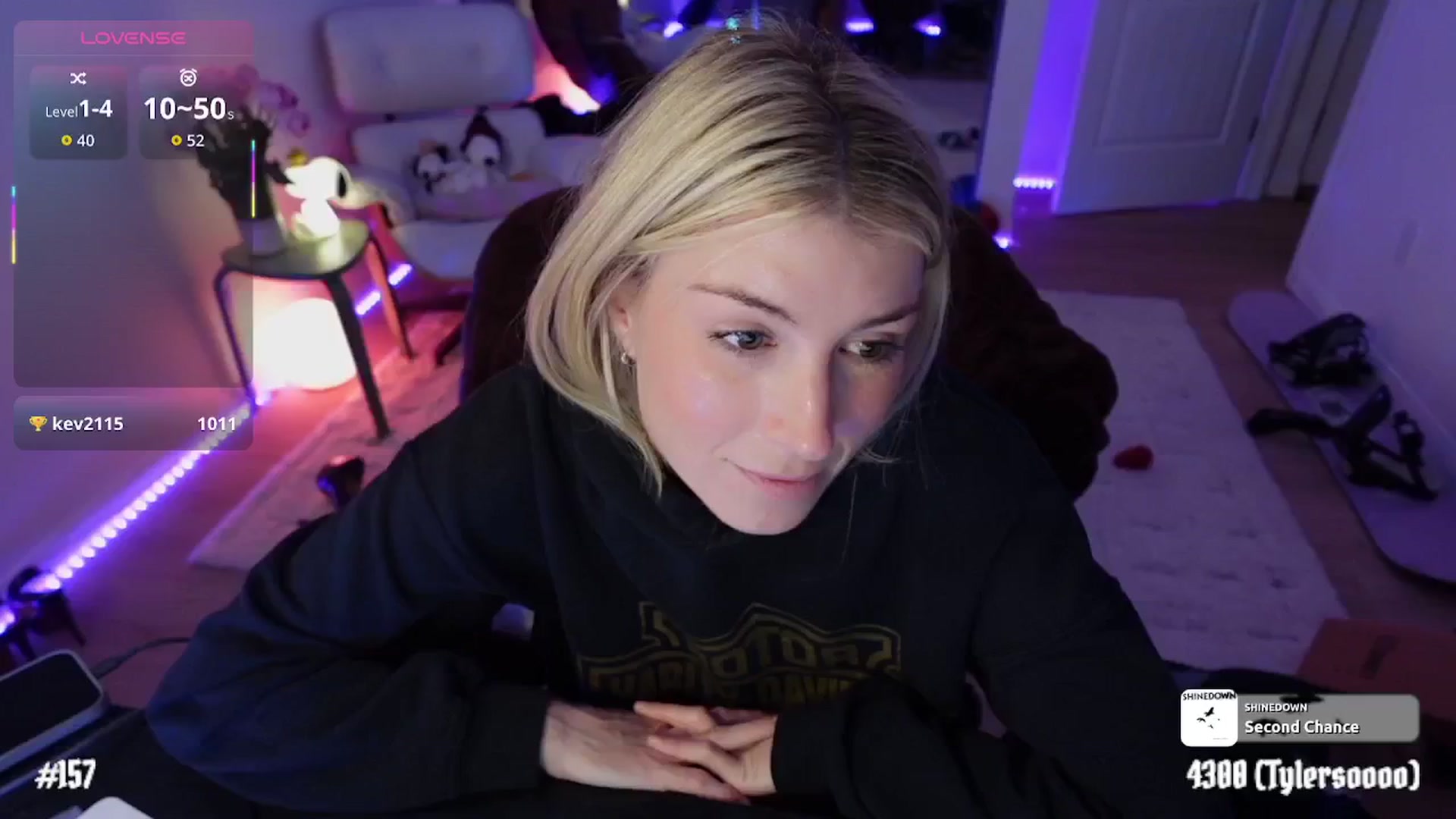 Gallery image thumbnail from stoney_fox's myfreecams stream on, 01/17/2026, 03:07 image 15 of 20