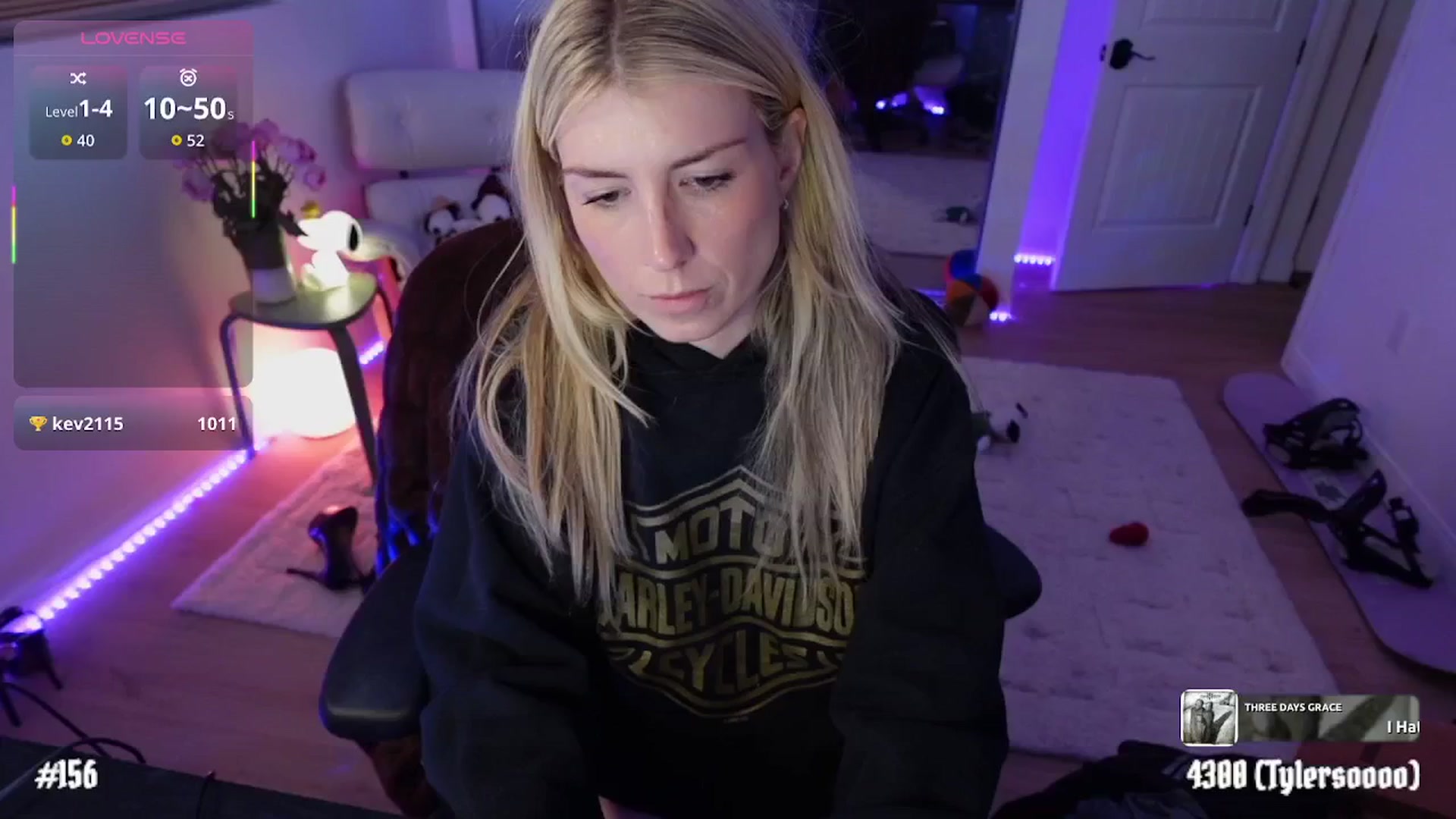 Gallery image thumbnail from stoney_fox's myfreecams stream on, 01/17/2026, 03:07 image 18 of 20