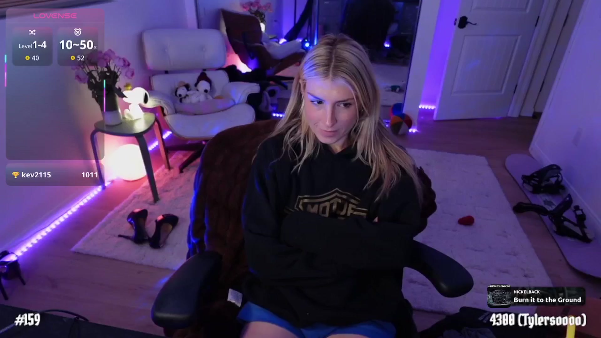Gallery image thumbnail from stoney_fox's myfreecams stream on, 01/17/2026, 04:45 image 13 of 20