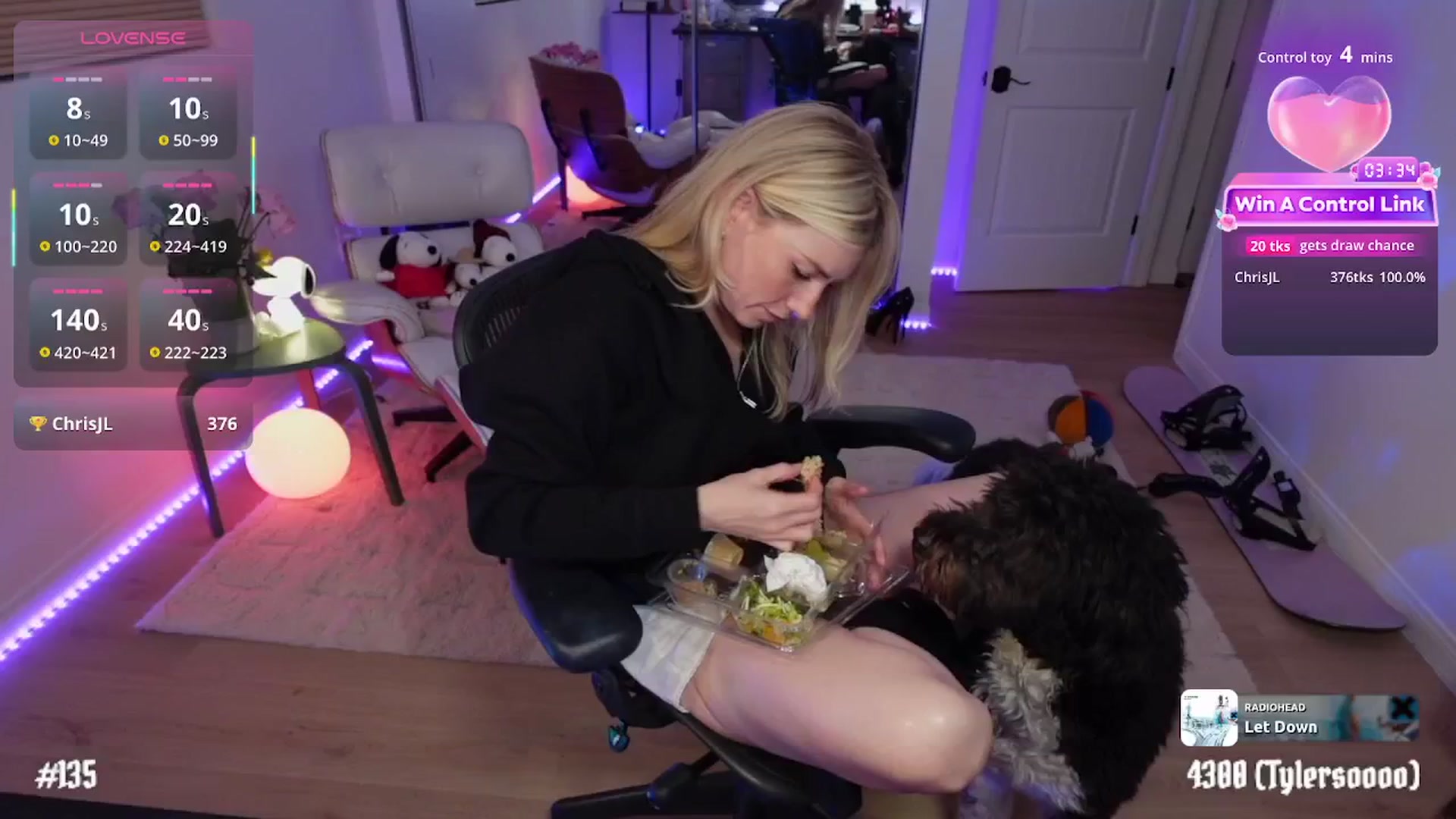 Gallery image thumbnail from stoney_fox's myfreecams stream on, 01/18/2026, 04:26 image 8 of 20