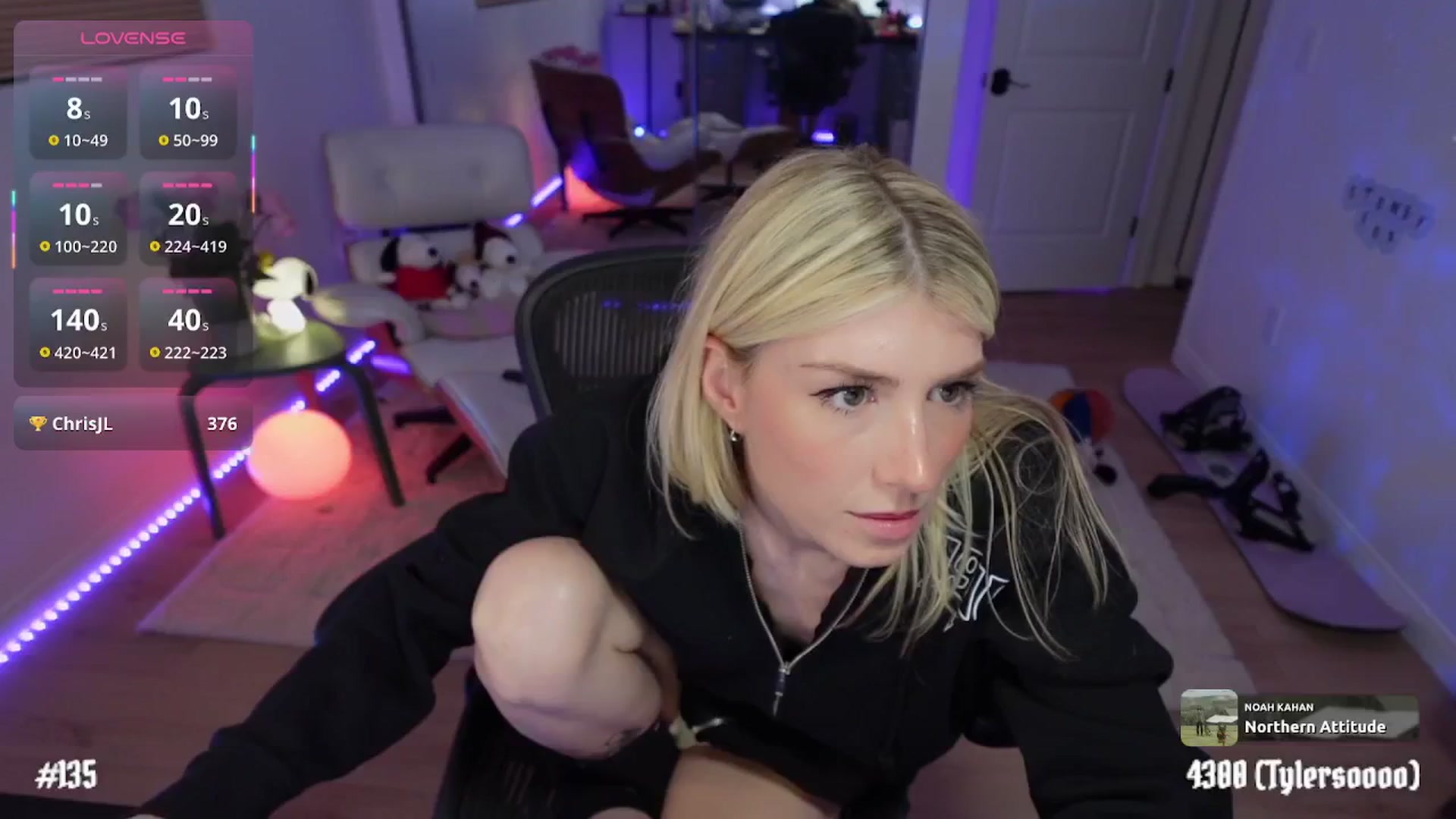 Gallery image thumbnail from stoney_fox's myfreecams stream on, 01/18/2026, 04:55 image 11 of 20