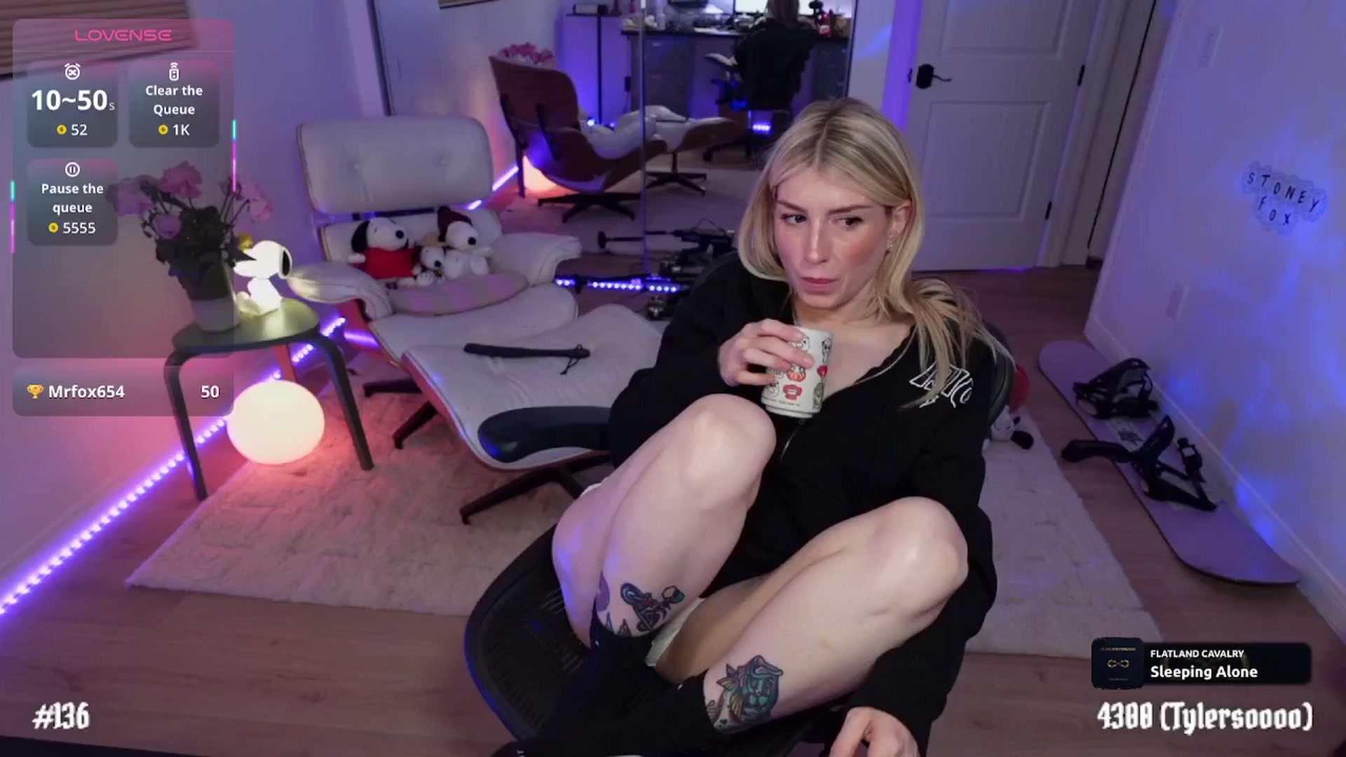 Gallery image thumbnail from stoney_fox's myfreecams stream on, 01/18/2026, 06:16 image 9 of 20