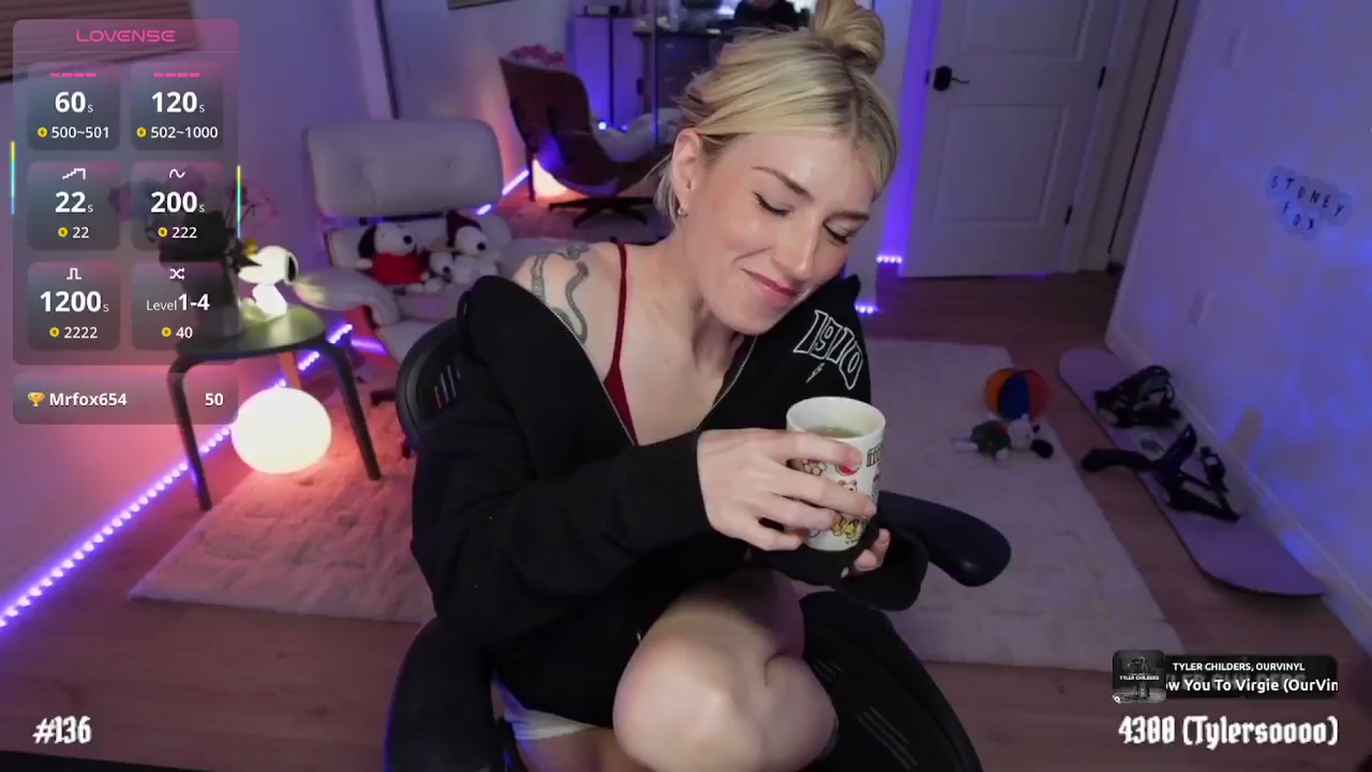 Gallery image thumbnail from stoney_fox's myfreecams stream on, 01/18/2026, 06:16 image 11 of 20