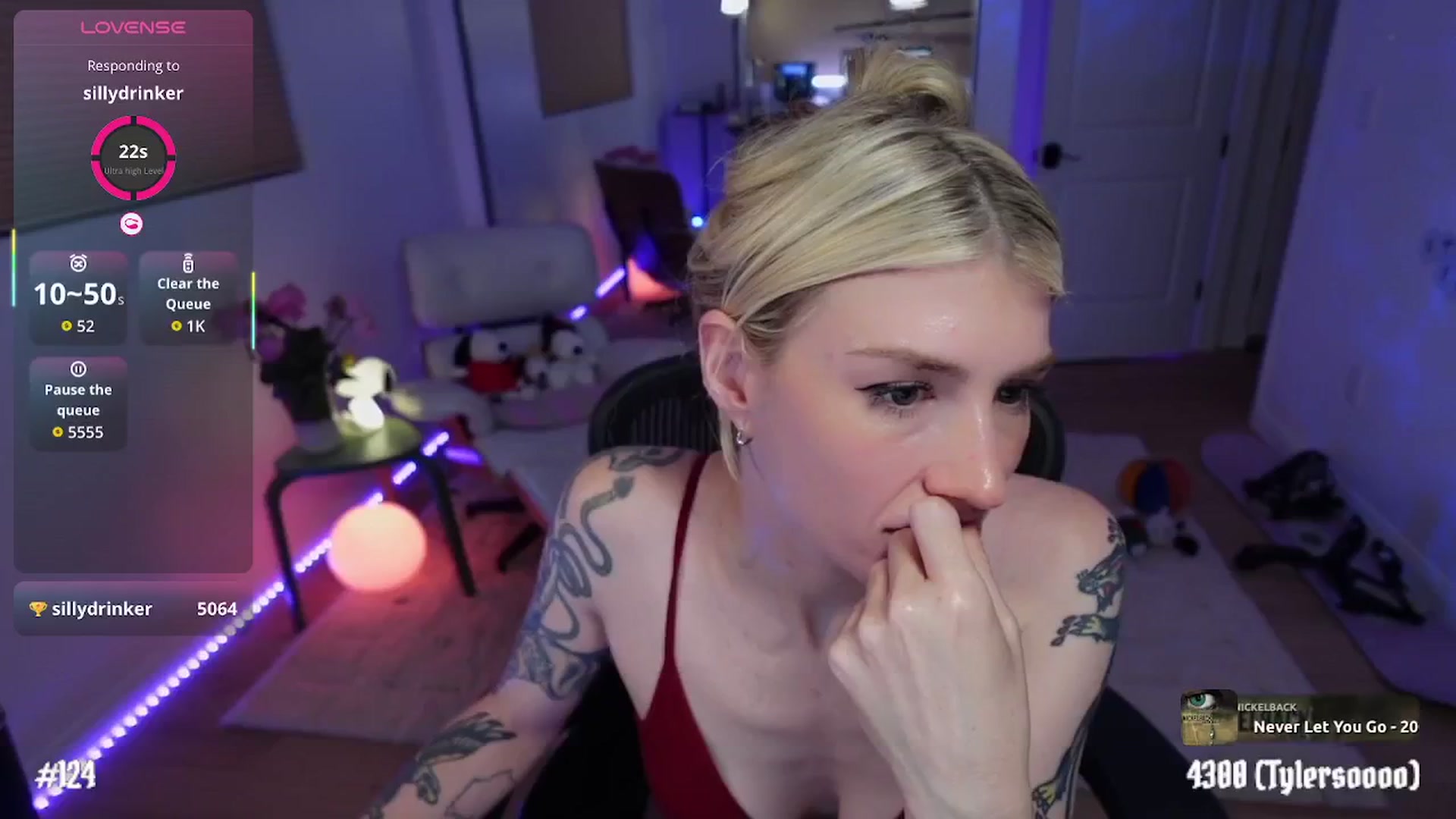Gallery image thumbnail from stoney_fox's myfreecams stream on, 01/18/2026, 08:24 image 16 of 20