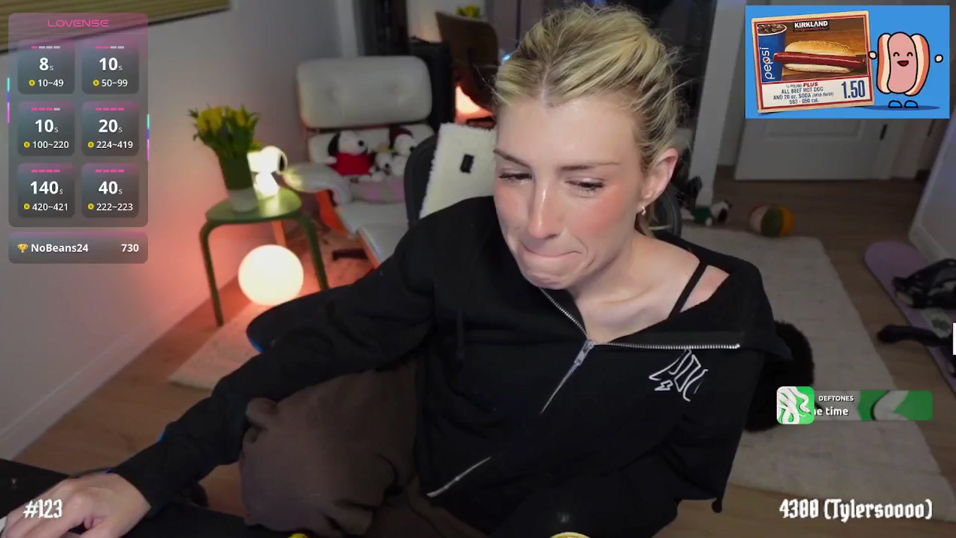 Gallery image thumbnail from stoney_fox's myfreecams stream on, 01/20/2026, 09:56 image 1 of 20