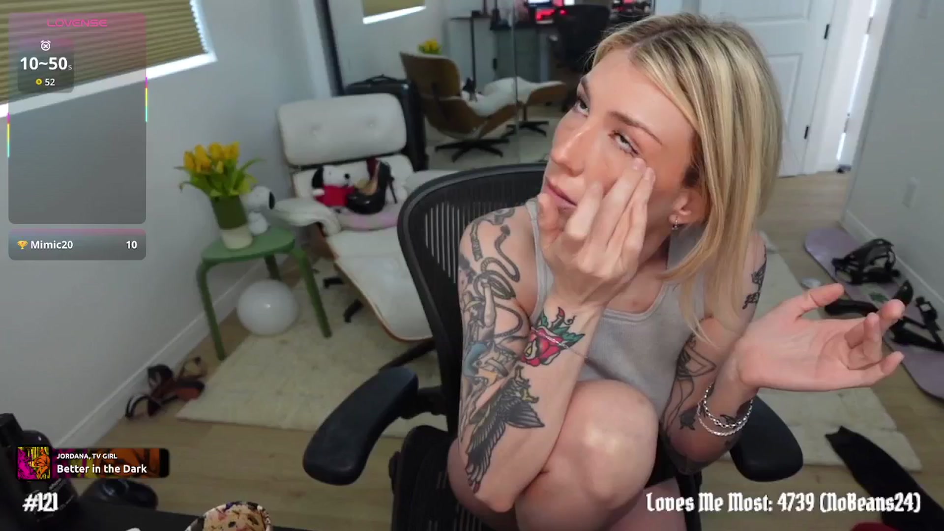Gallery image thumbnail from stoney_fox's myfreecams stream on, 01/25/2026, 22:53 image 2 of 20