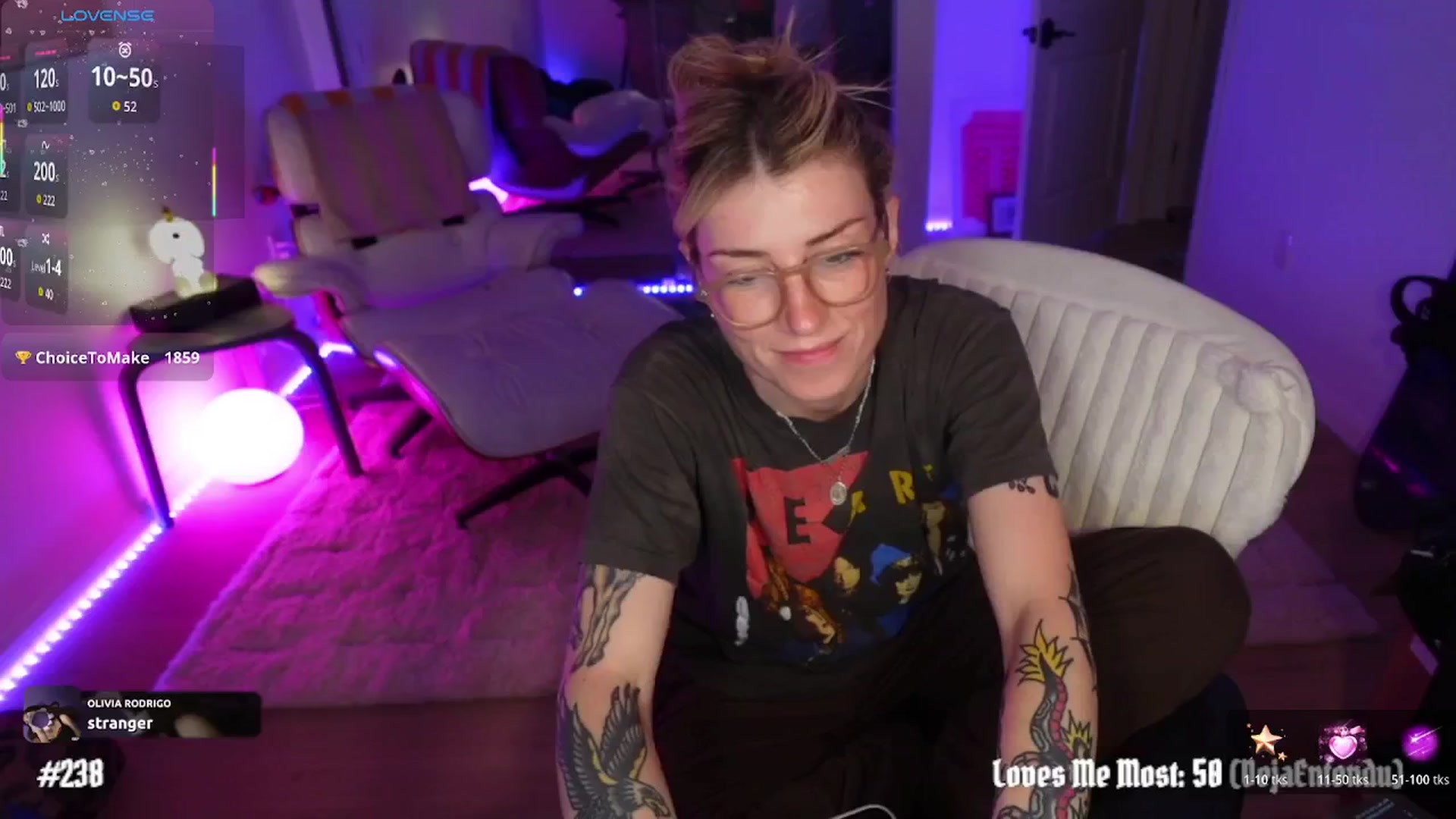 Gallery image thumbnail from stoney_fox's myfreecams stream on, 03/01/2026, 10:03 image 15 of 20