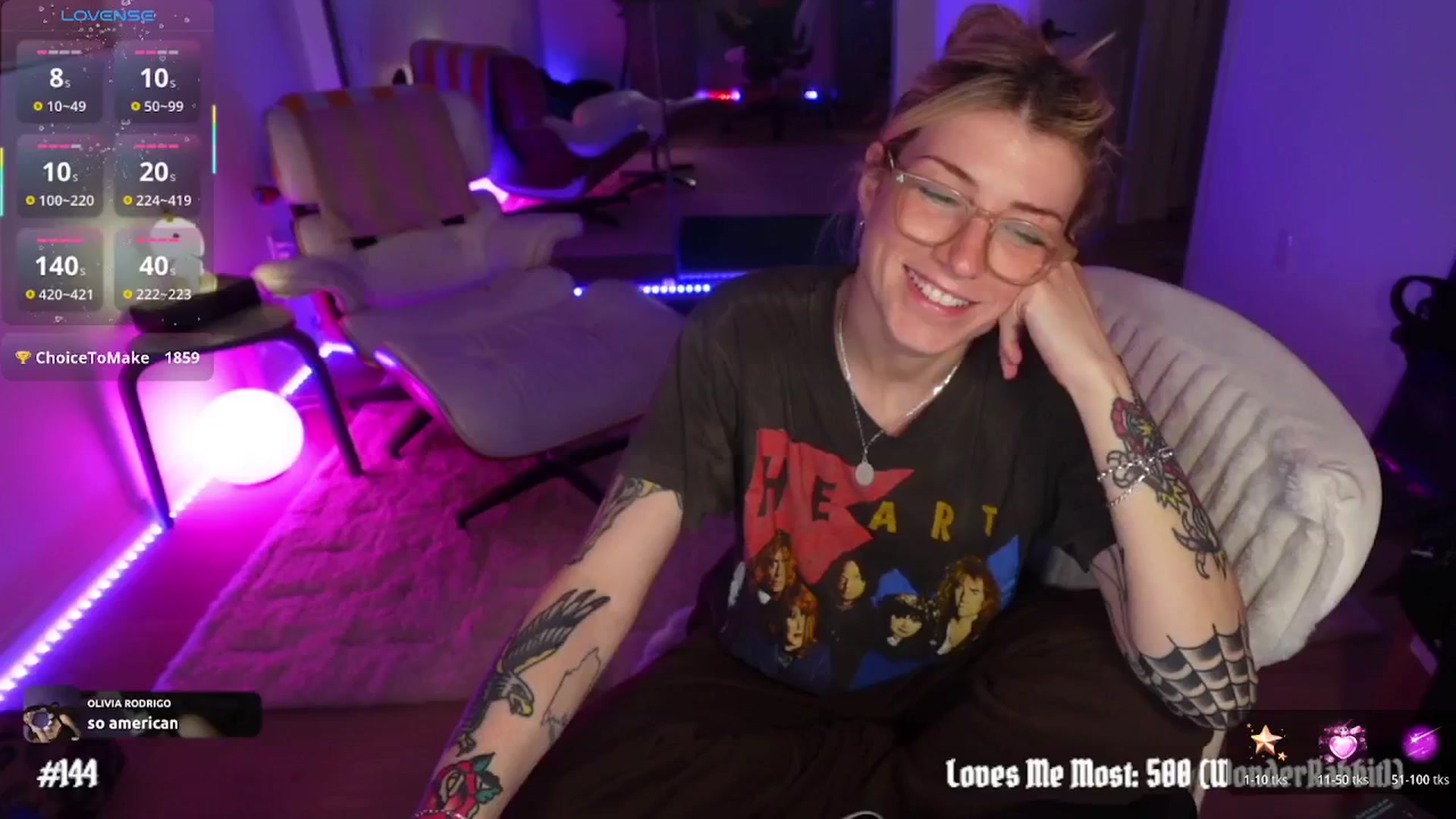 Gallery image thumbnail from stoney_fox's myfreecams stream on, 03/01/2026, 10:03 image 16 of 20
