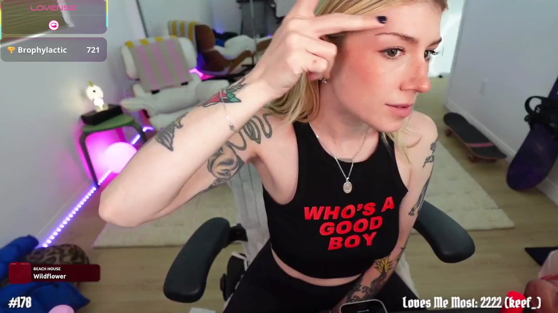 Gallery image thumbnail from stoney_fox's myfreecams stream on, 03/06/2026, 01:04 image 15 of 20