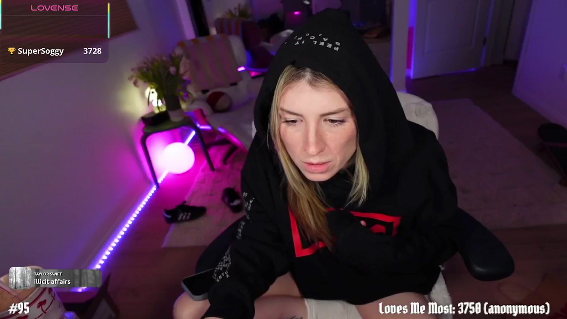 Gallery image thumbnail from stoney_fox's myfreecams stream on, 03/11/2026, 10:30 image 8 of 20