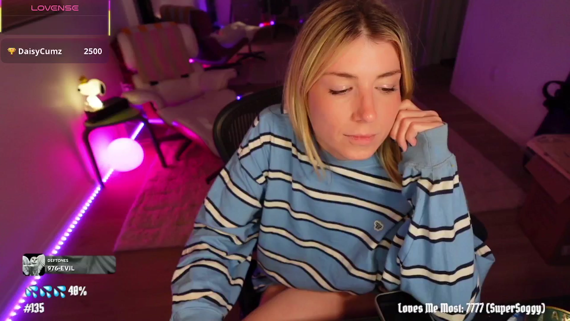 Gallery image thumbnail from stoney_fox's myfreecams stream on, 03/22/2026, 06:54 image 1 of 20