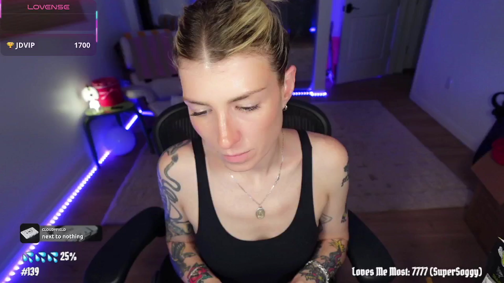 Gallery image thumbnail from stoney_fox's myfreecams stream on, 03/30/2026, 04:03 image 3 of 20
