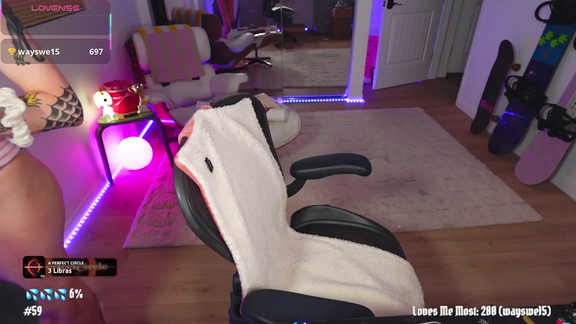 Gallery image thumbnail from stoney_fox's myfreecams stream on, 04/03/2026, 03:58 image 2 of 20