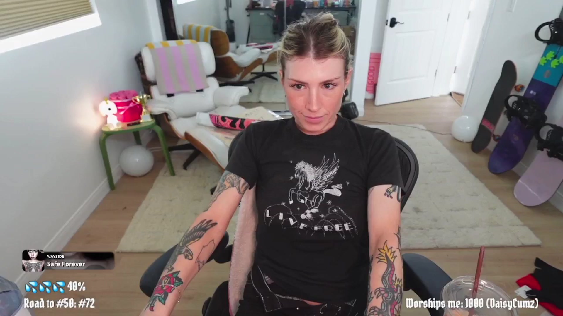 Gallery image thumbnail from stoney_fox's myfreecams stream on, 04/05/2026, 22:06 image 16 of 20