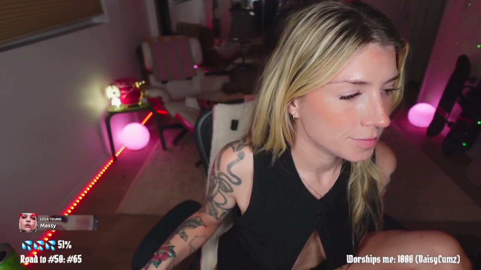 Gallery image thumbnail from stoney_fox's myfreecams stream on, 04/06/2026, 06:05 image 7 of 20