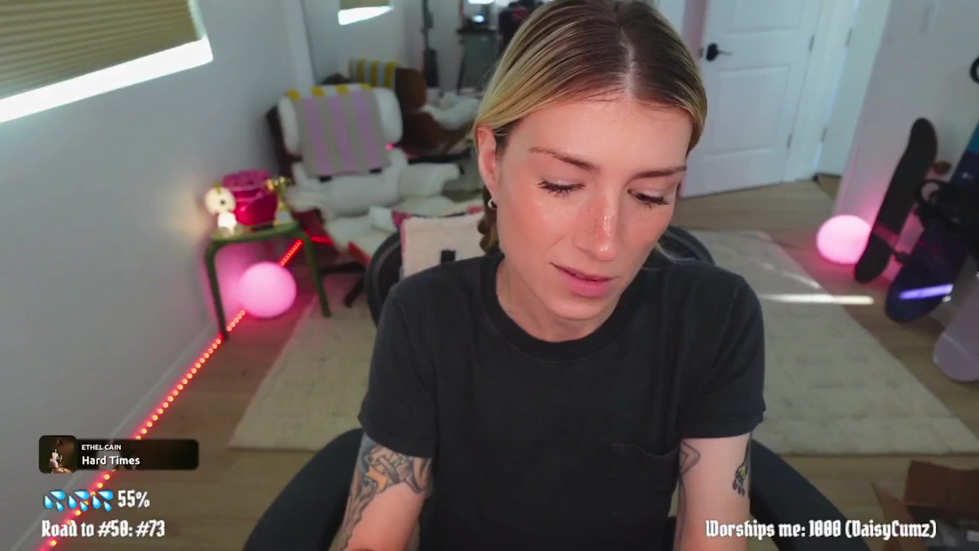 Gallery image thumbnail from stoney_fox's myfreecams stream on, 04/06/2026, 23:52 image 2 of 20