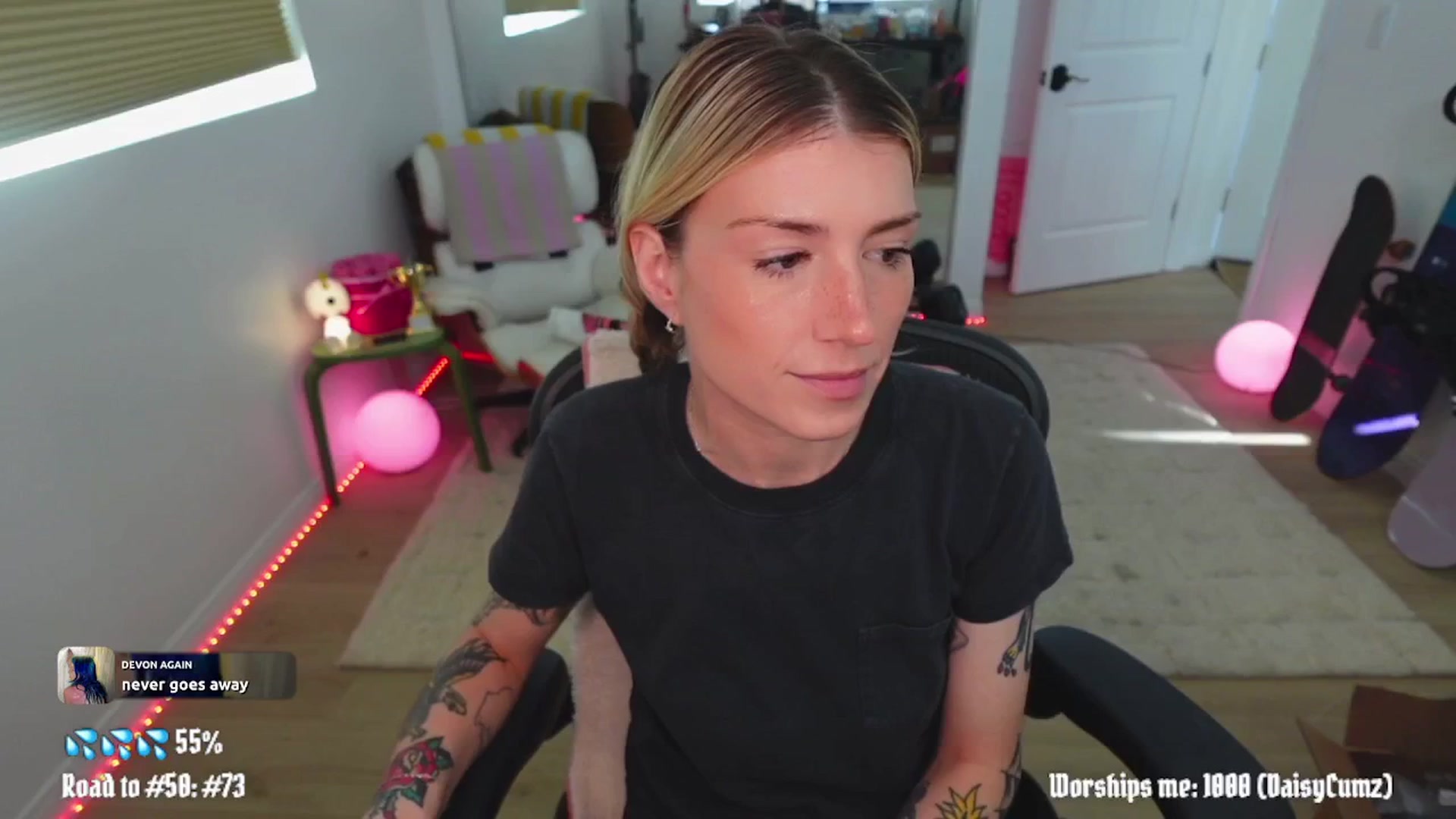 Gallery image thumbnail from stoney_fox's myfreecams stream on, 04/06/2026, 23:52 image 4 of 20