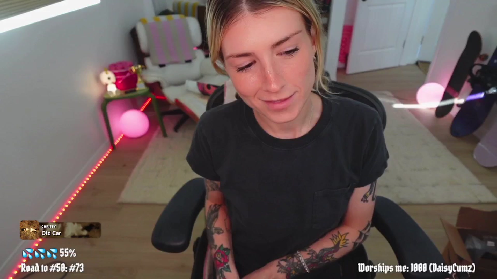 Gallery image thumbnail from stoney_fox's myfreecams stream on, 04/06/2026, 23:52 image 18 of 20
