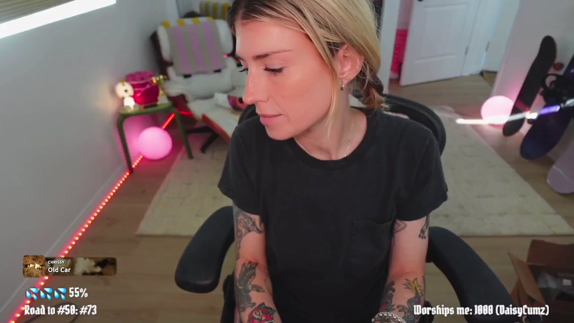 Gallery image thumbnail from stoney_fox's myfreecams stream on, 04/06/2026, 23:52 image 19 of 20