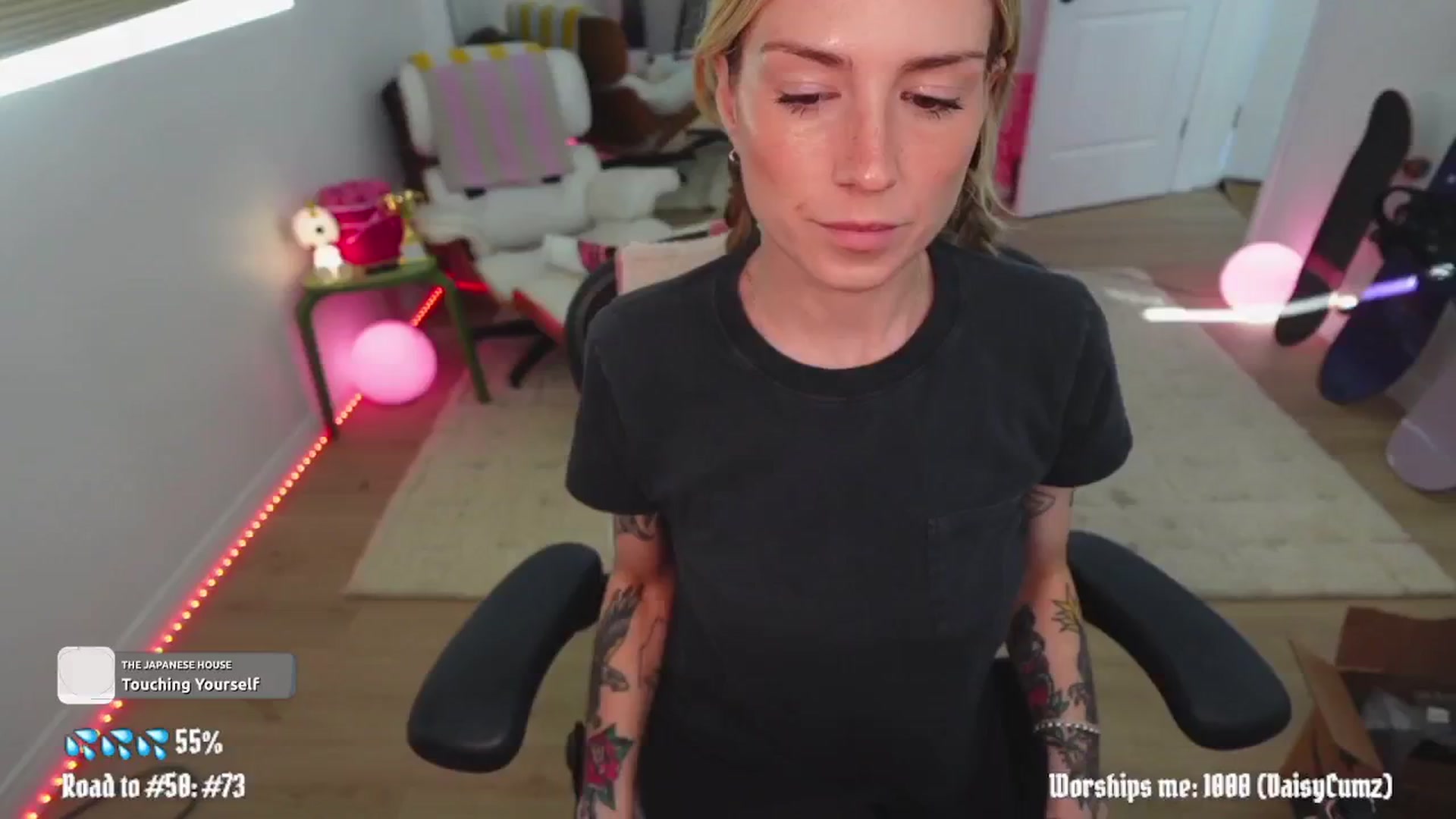 Gallery image thumbnail from stoney_fox's myfreecams stream on, 04/06/2026, 23:52 image 17 of 20