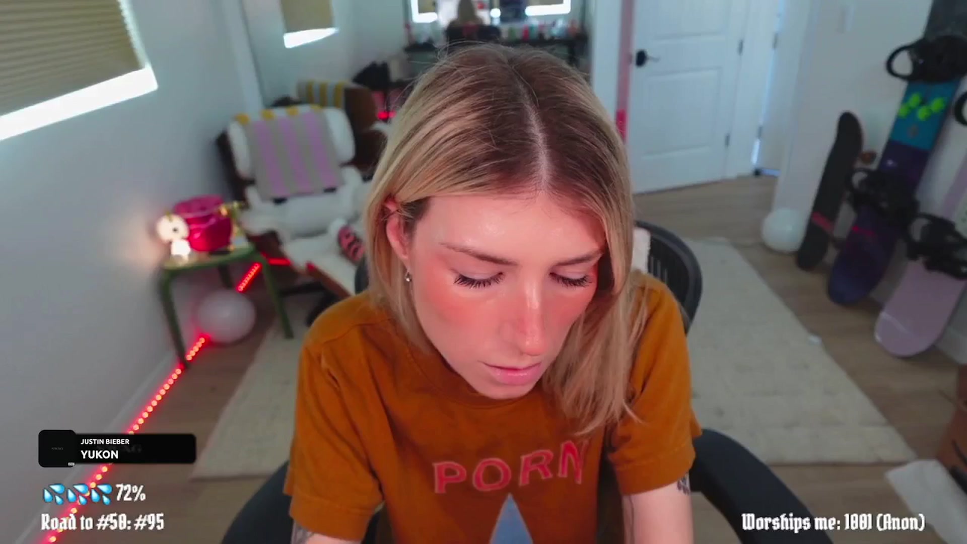 Gallery image thumbnail from stoney_fox's myfreecams stream on, 04/11/2026, 24:18 image 8 of 20