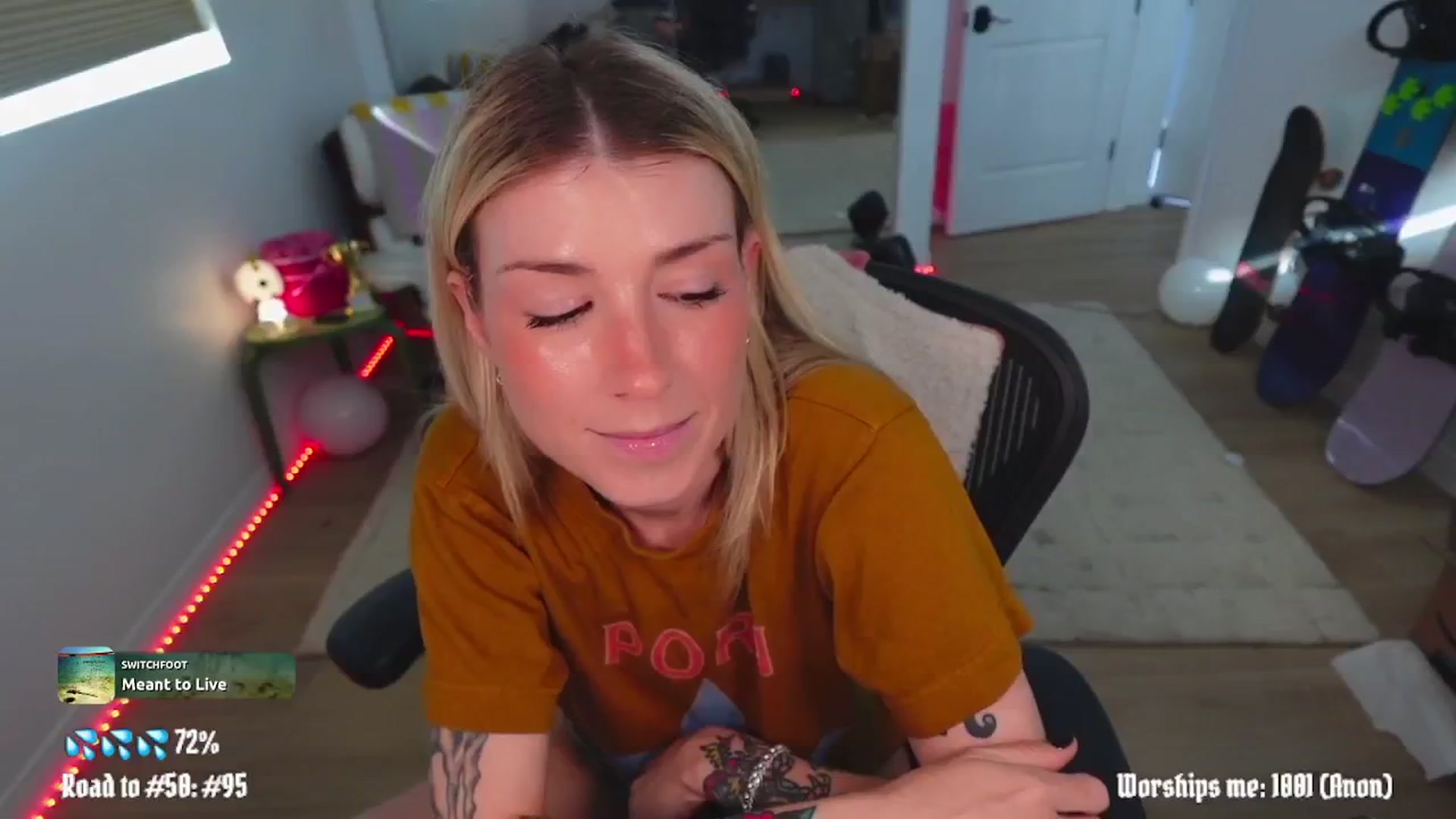 Gallery image thumbnail from stoney_fox's myfreecams stream on, 04/11/2026, 24:18 image 19 of 20