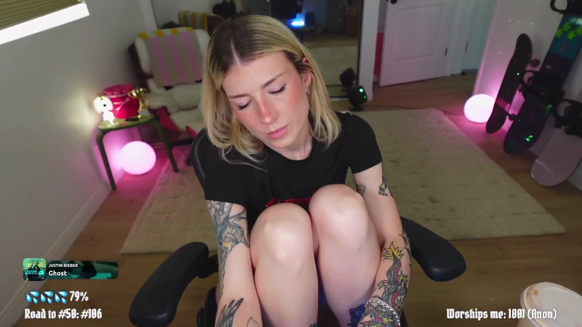 Gallery image thumbnail from stoney_fox's myfreecams stream on, 04/12/2026, 03:27 image 7 of 20