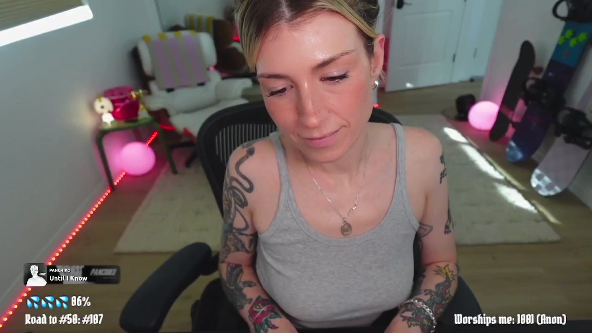 Gallery image thumbnail from stoney_fox's myfreecams stream on, 04/13/2026, 01:26 image 11 of 20