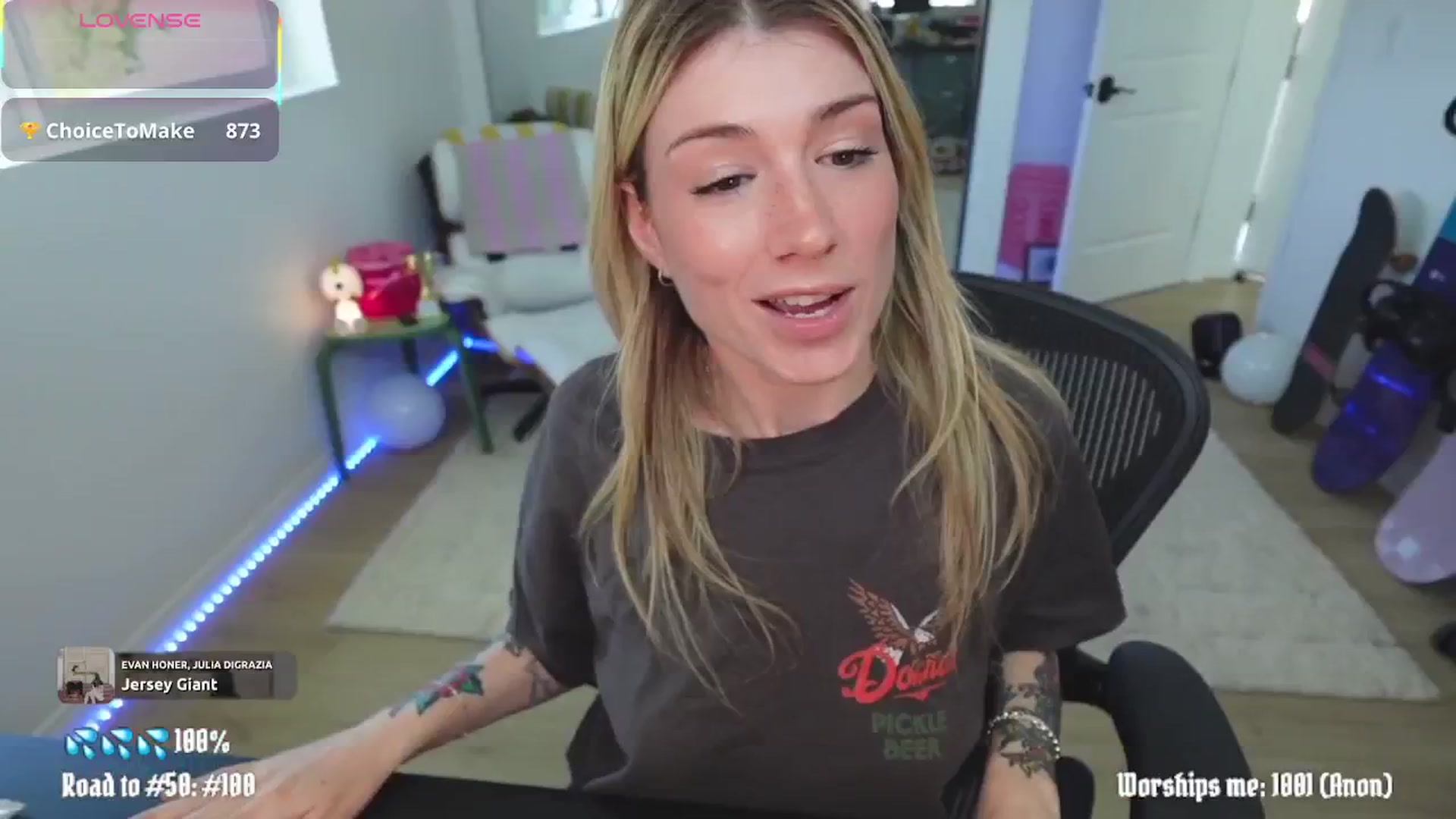 Gallery image thumbnail from stoney_fox's myfreecams stream on, 04/15/2026, 22:32 image 5 of 20