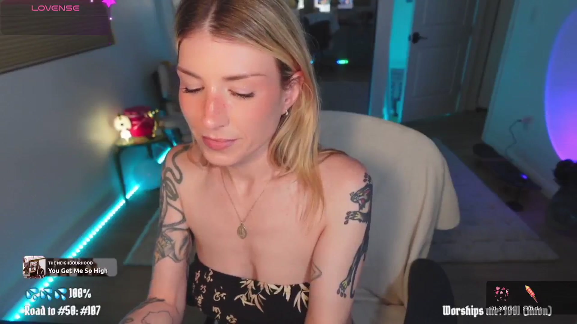 Gallery image thumbnail from stoney_fox's myfreecams stream on, 04/18/2026, 05:22 image 2 of 20