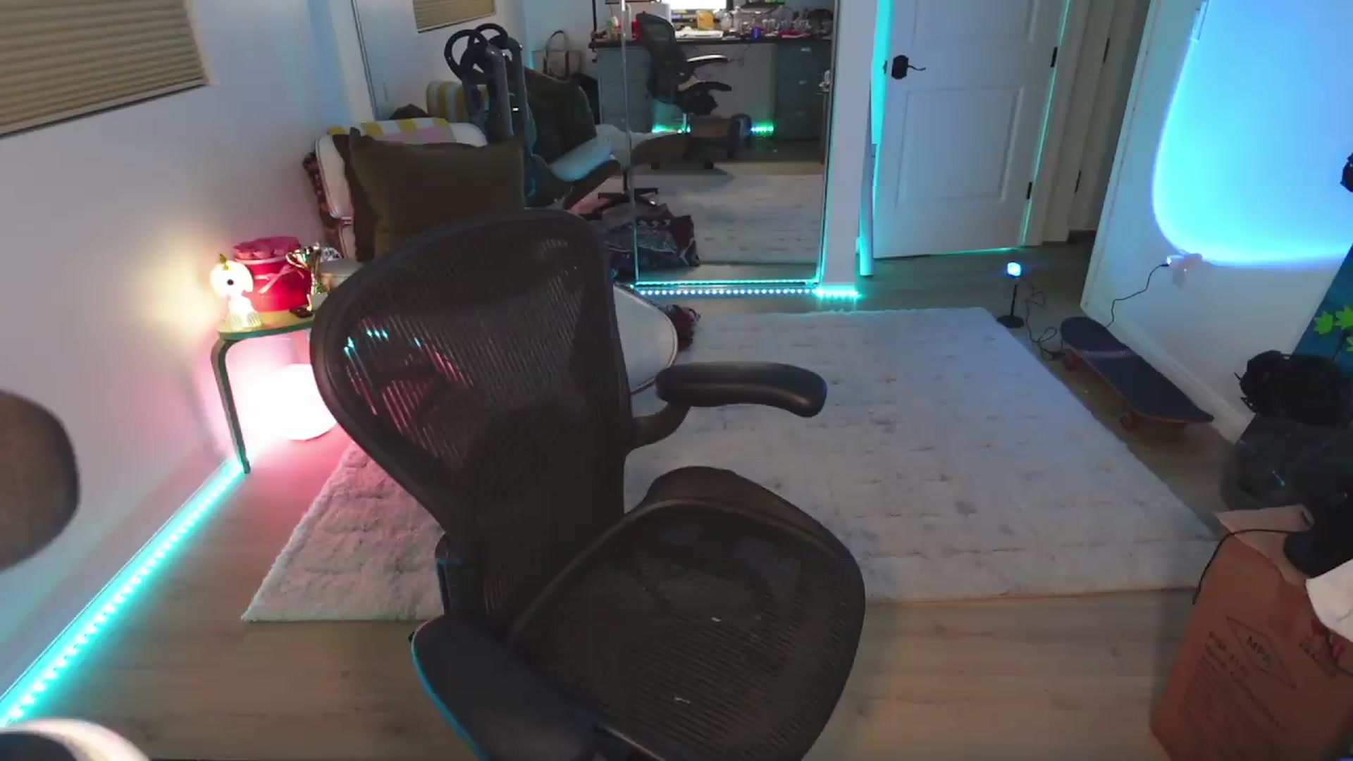 Gallery image thumbnail from stoney_fox's myfreecams stream on, 04/20/2026, 05:09 image 6 of 20