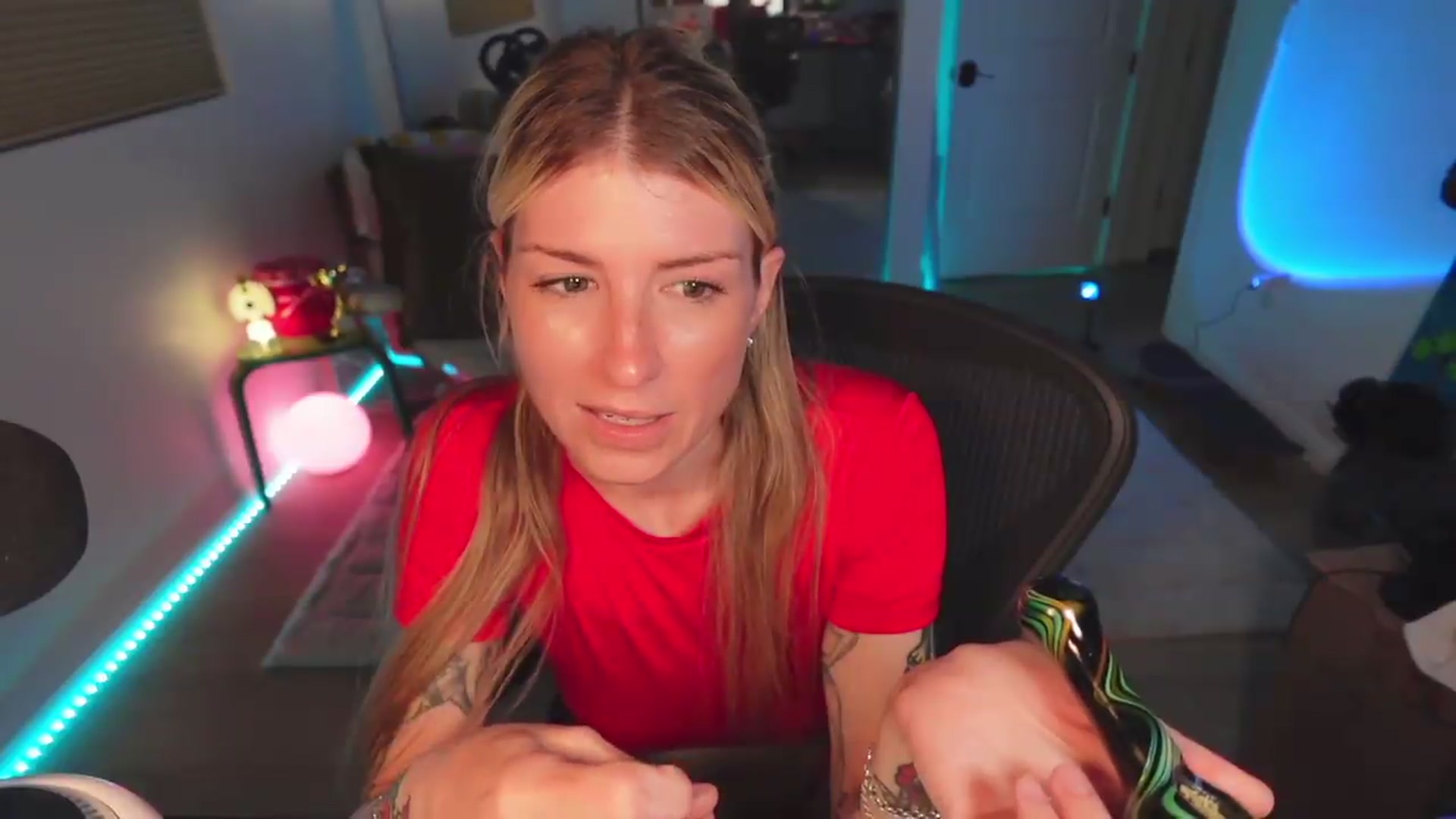 Gallery image thumbnail from stoney_fox's myfreecams stream on, 04/20/2026, 05:09 image 15 of 20