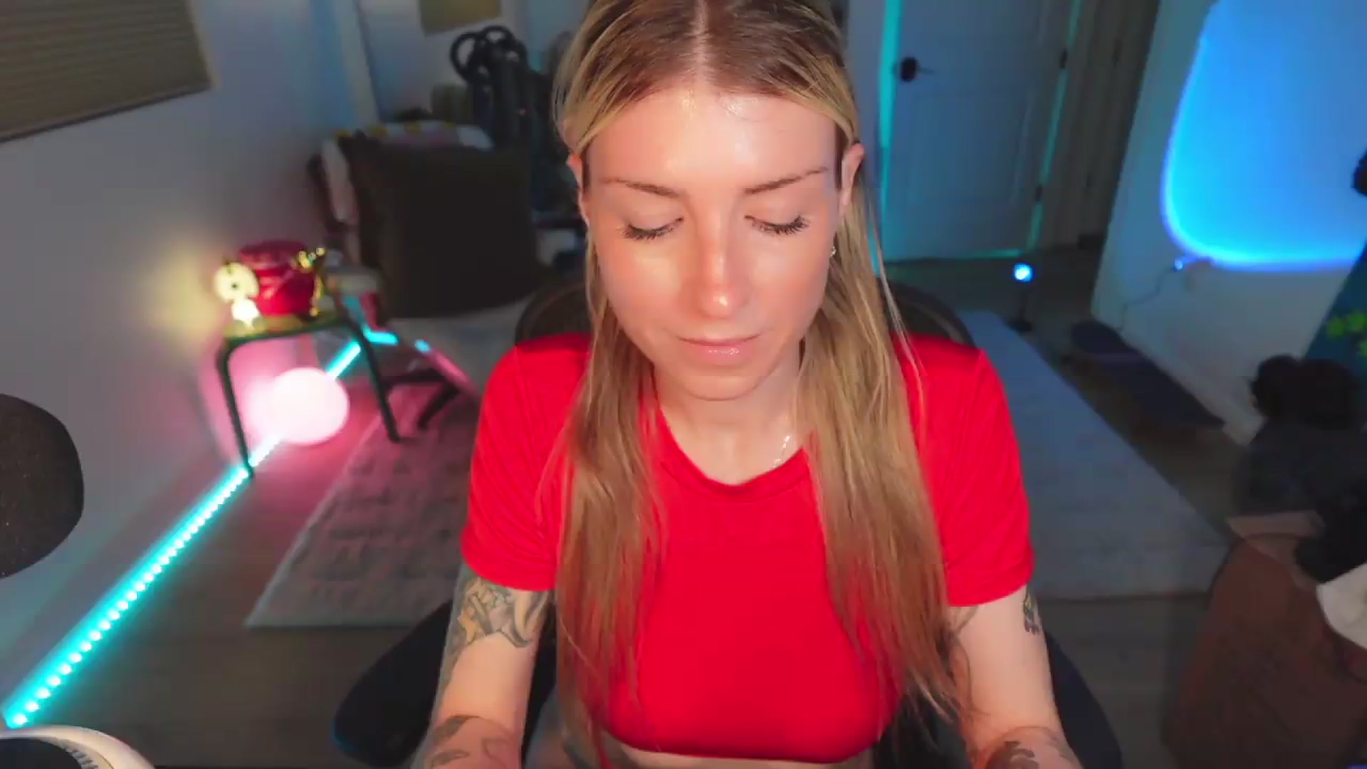 Gallery image thumbnail from stoney_fox's myfreecams stream on, 04/20/2026, 05:09 image 9 of 20