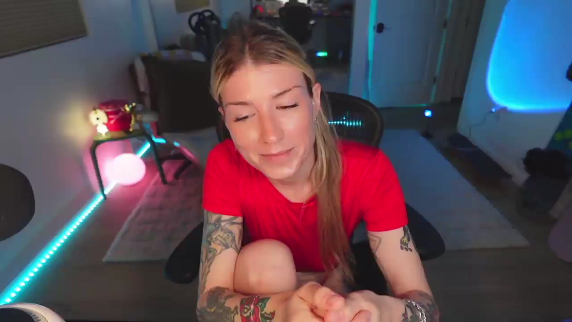 Gallery image thumbnail from stoney_fox's myfreecams stream on, 04/20/2026, 05:09 image 3 of 20