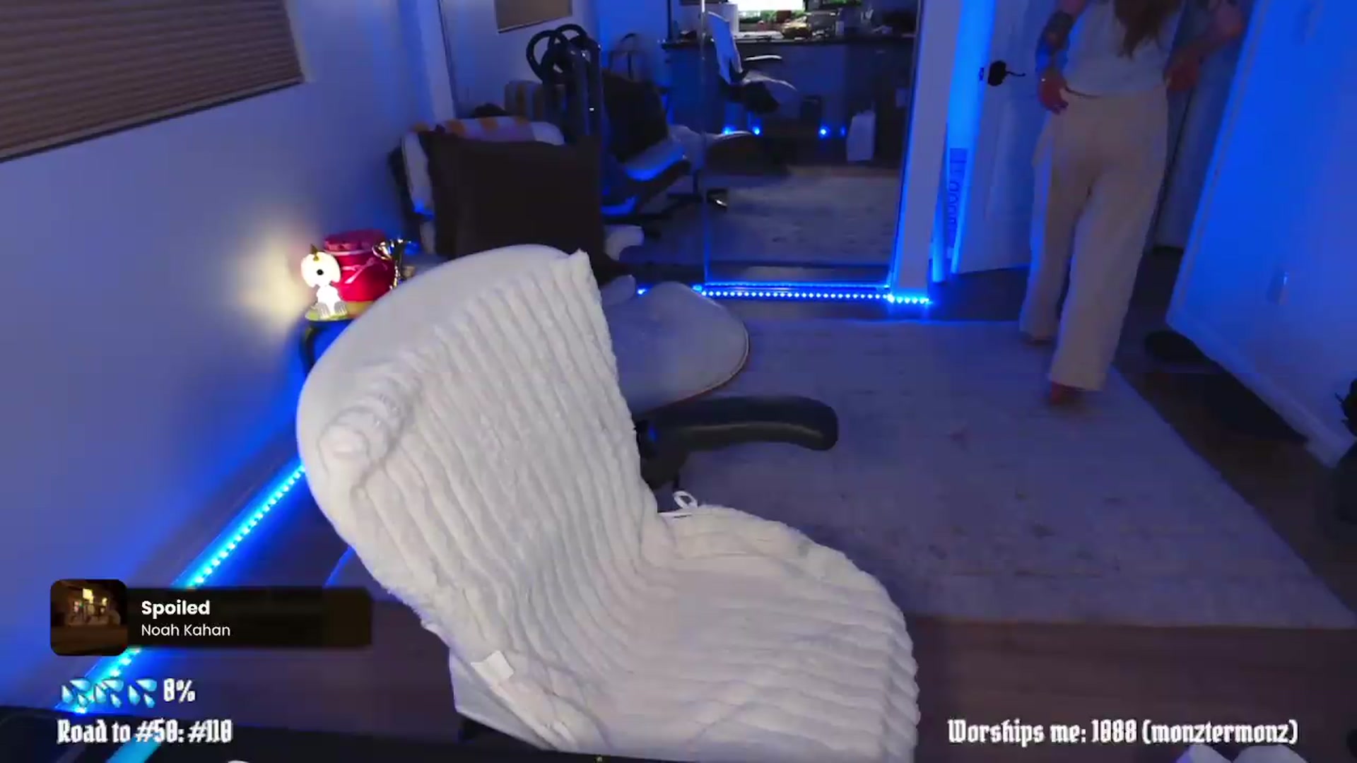 Gallery image thumbnail from stoney_fox's myfreecams stream on, 04/25/2026, 04:57 image 6 of 20