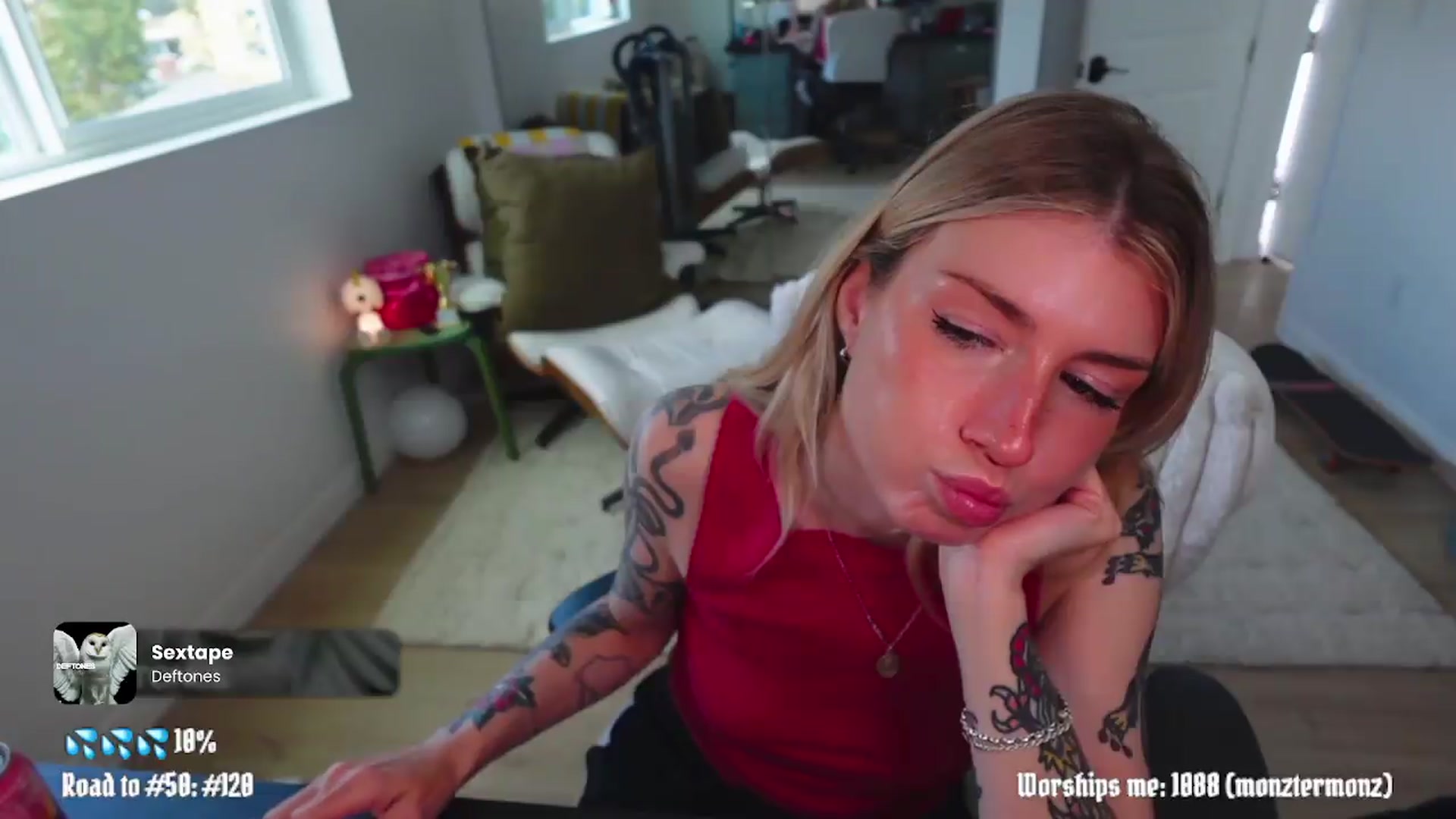 Gallery image thumbnail from stoney_fox's myfreecams stream on, 04/26/2026, 21:42 image 7 of 20