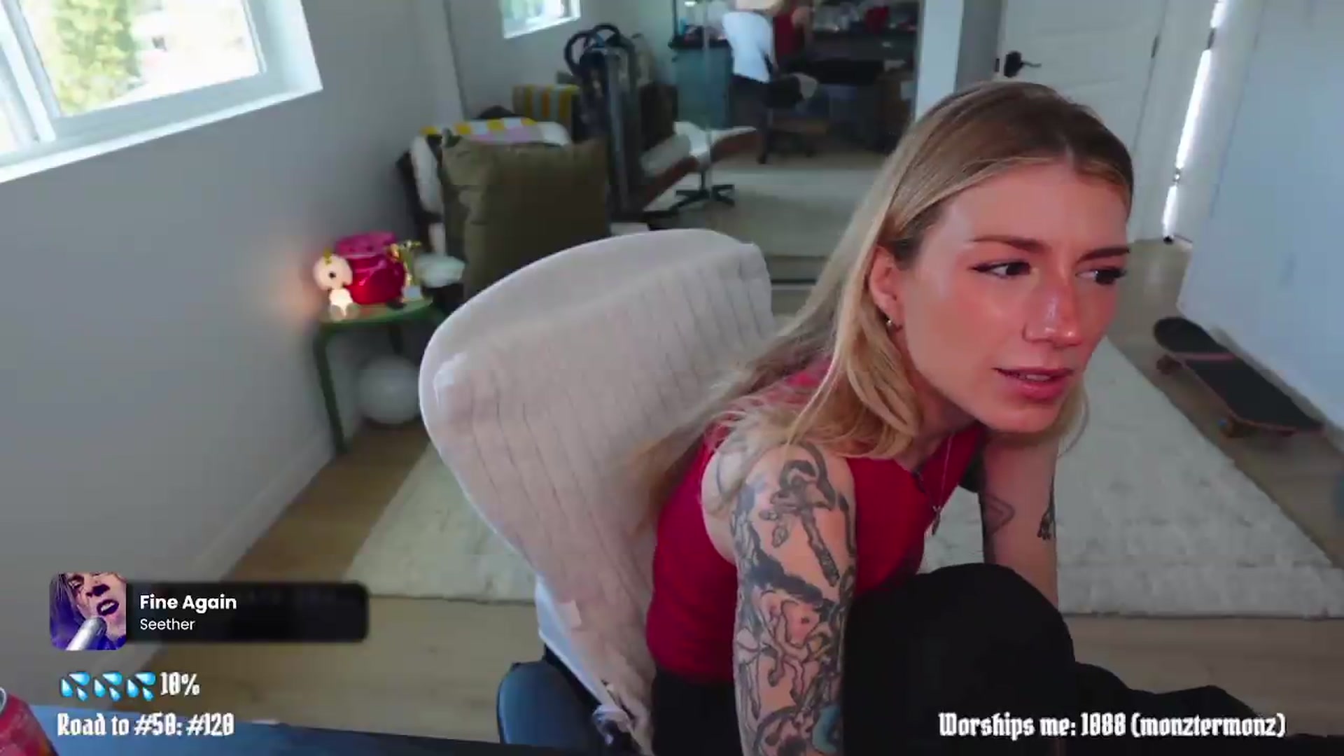 Gallery image thumbnail from stoney_fox's myfreecams stream on, 04/26/2026, 21:42 image 5 of 20