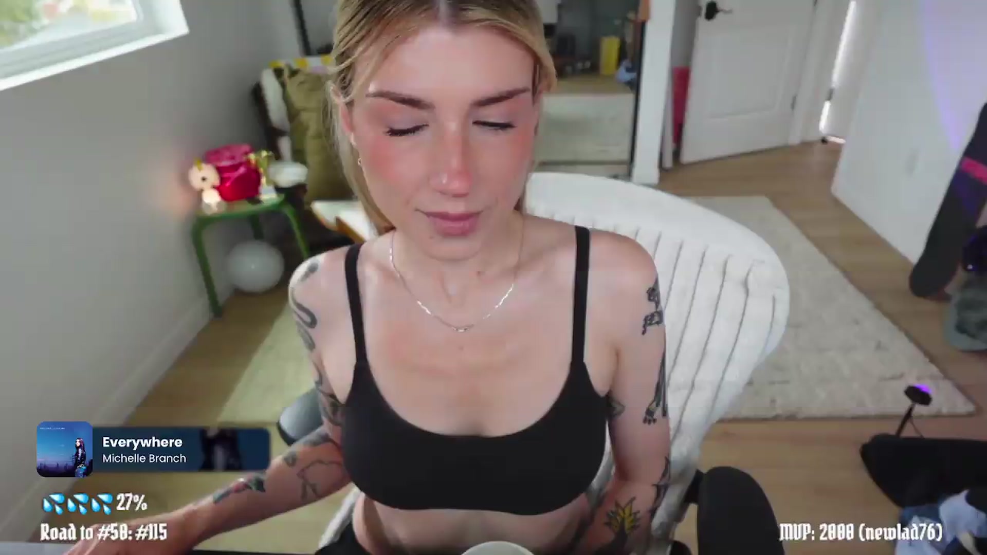 Gallery image thumbnail from stoney_fox's myfreecams stream on, 05/09/2026, 18:21 image 4 of 20