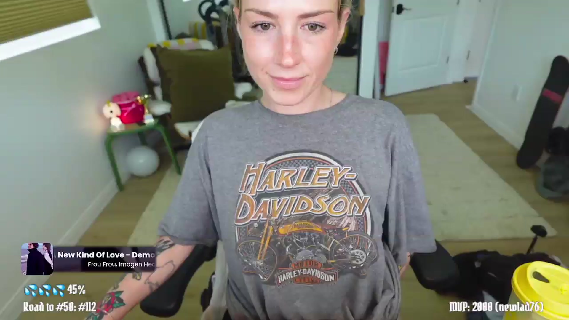 Gallery image thumbnail from stoney_fox's myfreecams stream on, 05/10/2026, 20:50 image 17 of 20